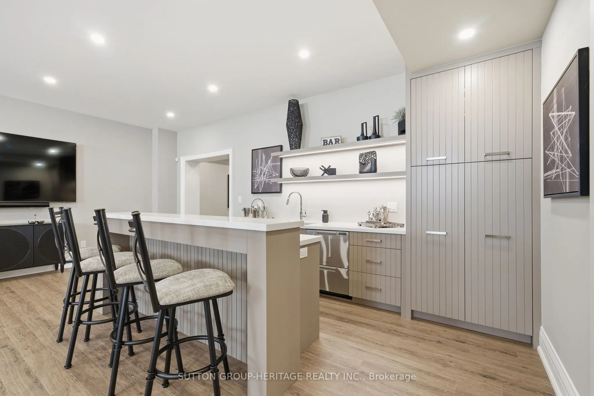 18 Dexshire Drive