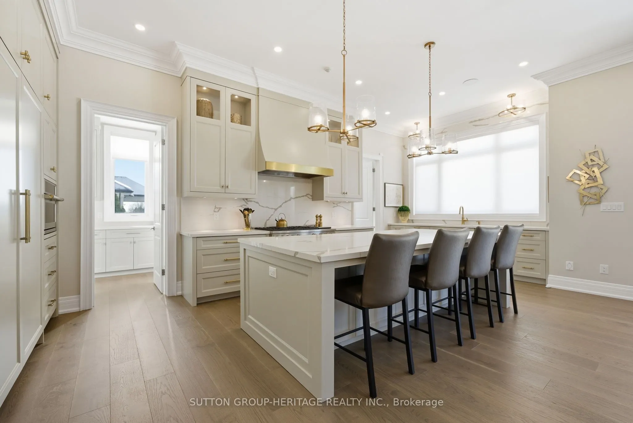 18 Dexshire Drive