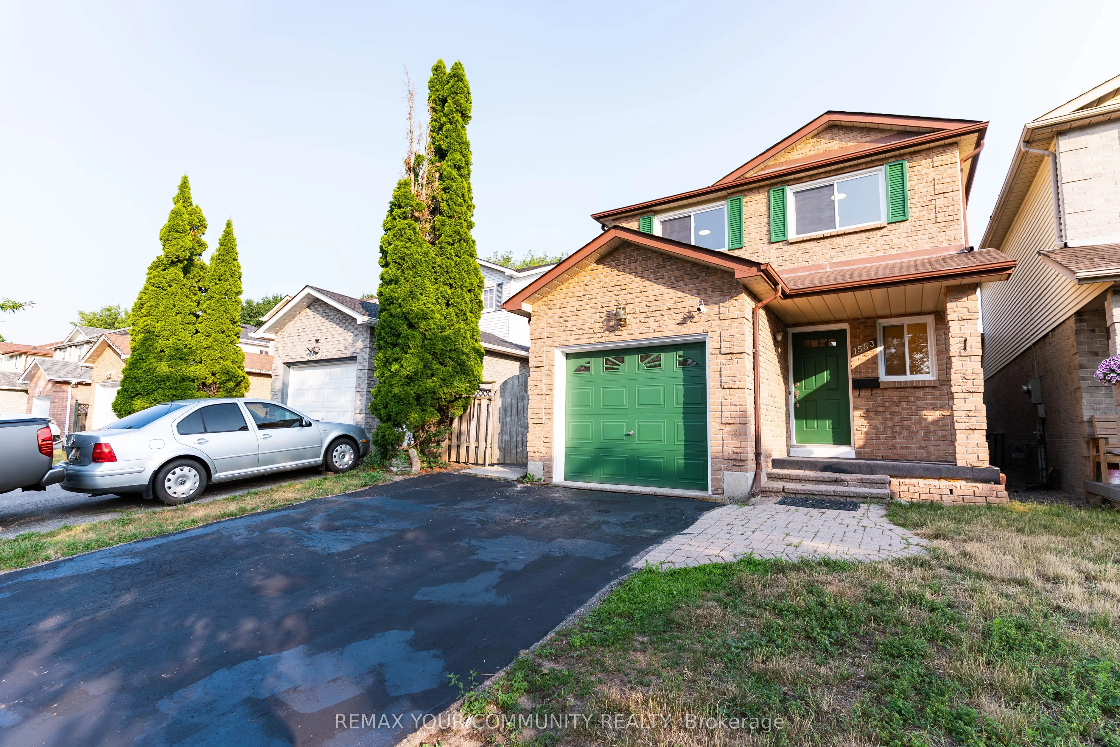 1553 Norwill Crescent