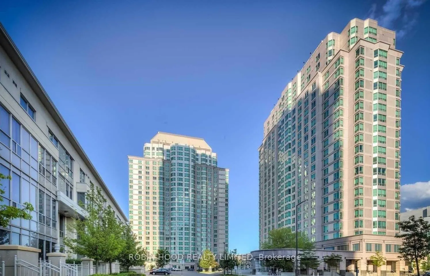 11 Lee Centre Drive #1805