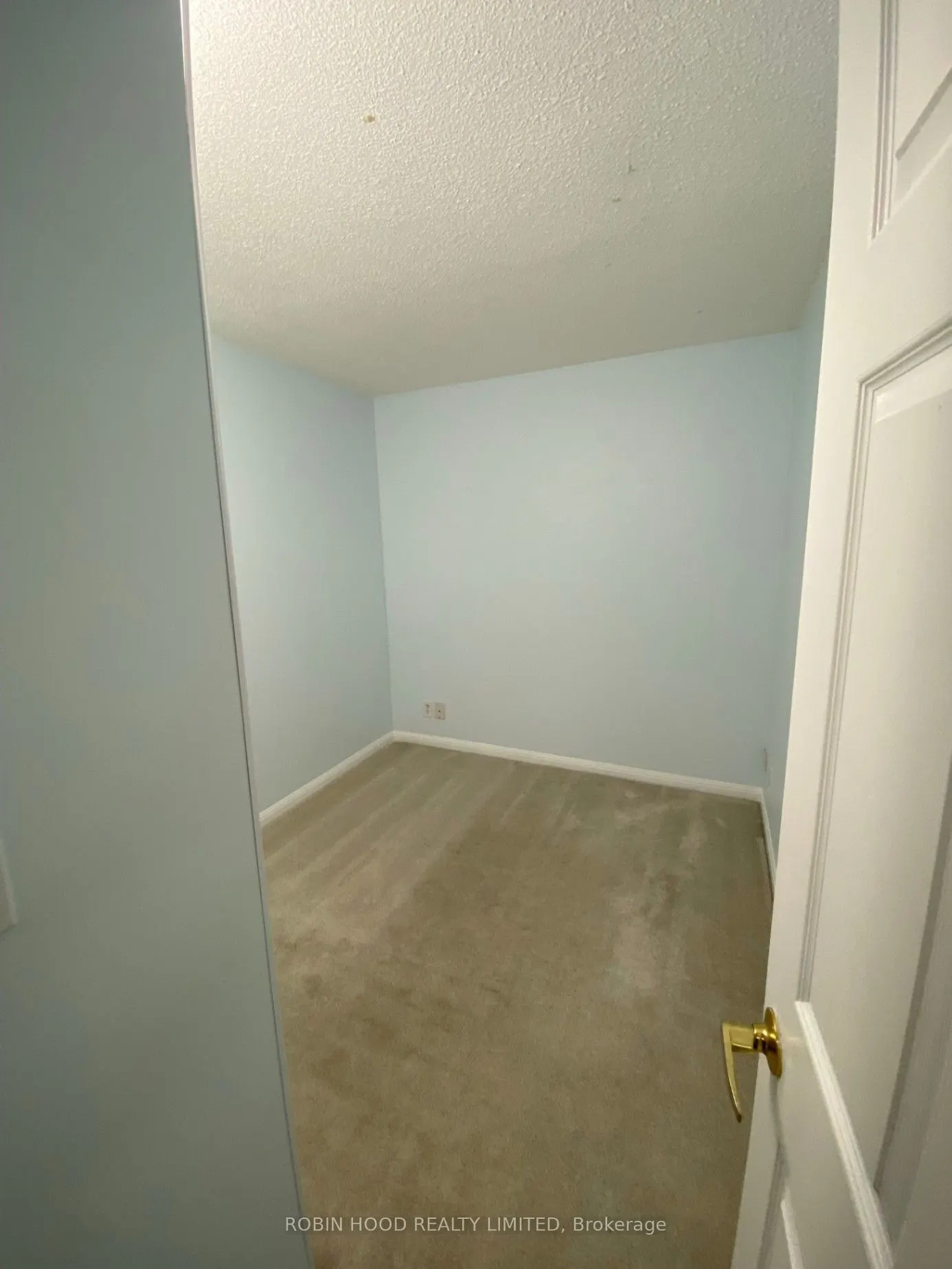 11 Lee Centre Drive #1805