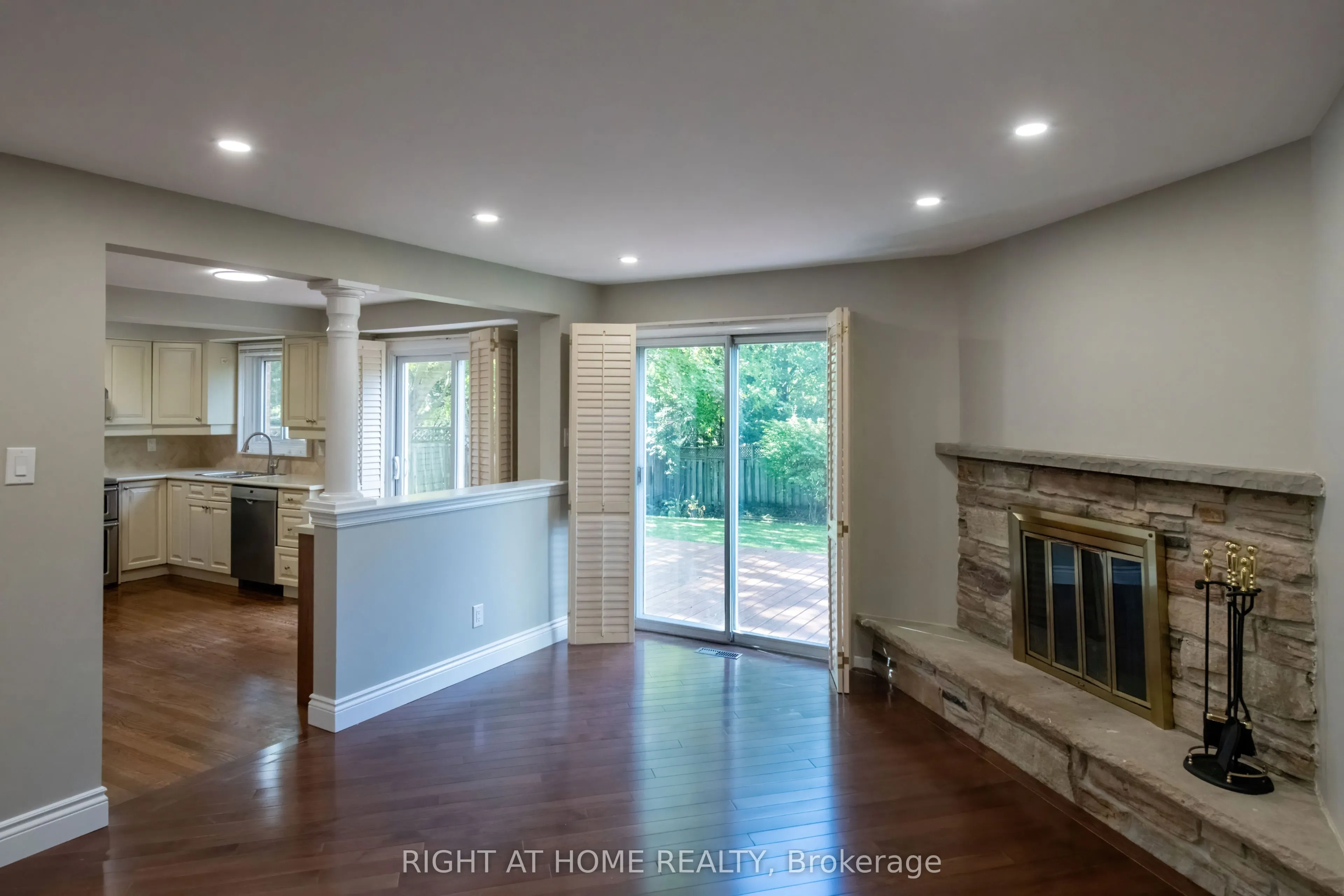 83 Anstead Crescent