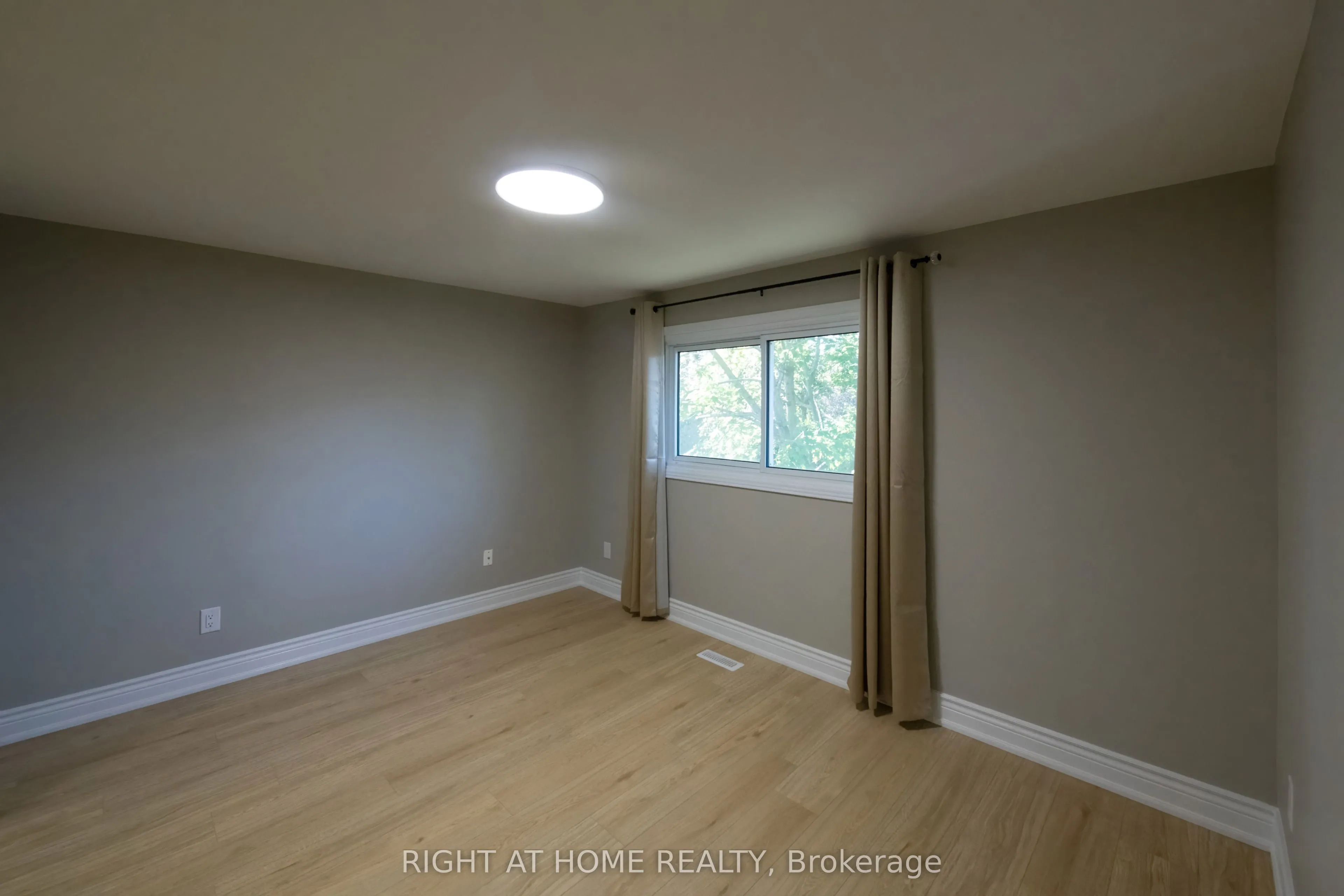 83 Anstead Crescent