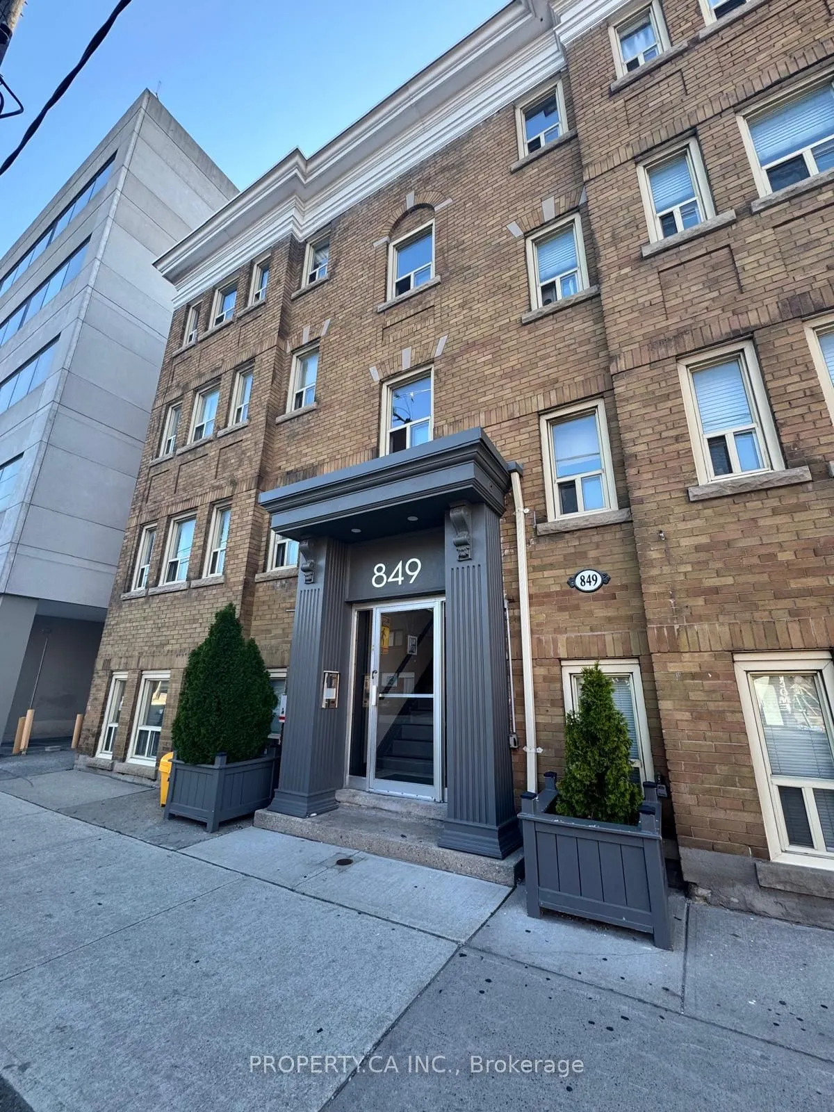 849 Broadview Avenue E #28