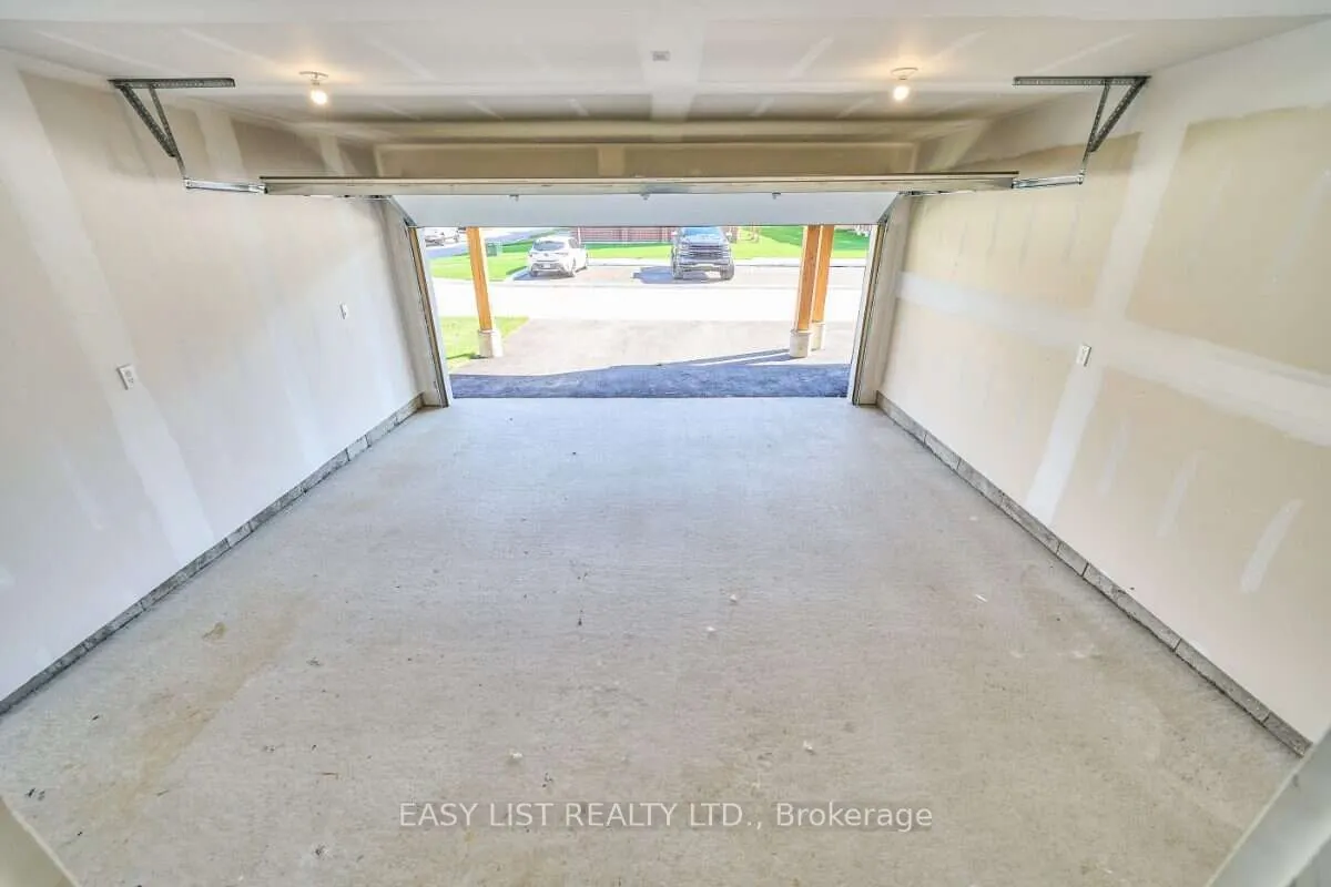 27 Addyman Crescent