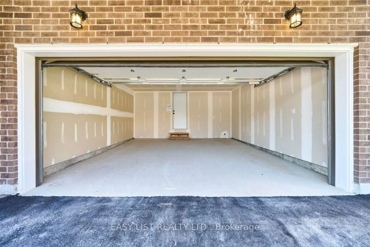 27 Addyman Crescent