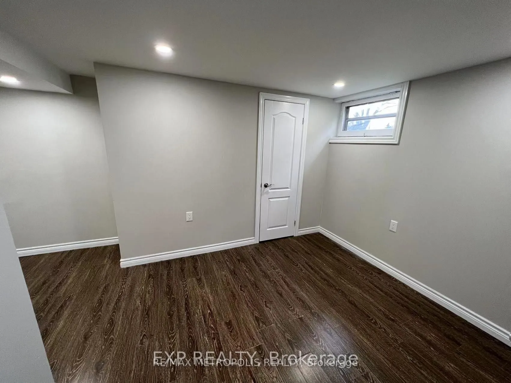 6 Mid Pines Road #Bsmt