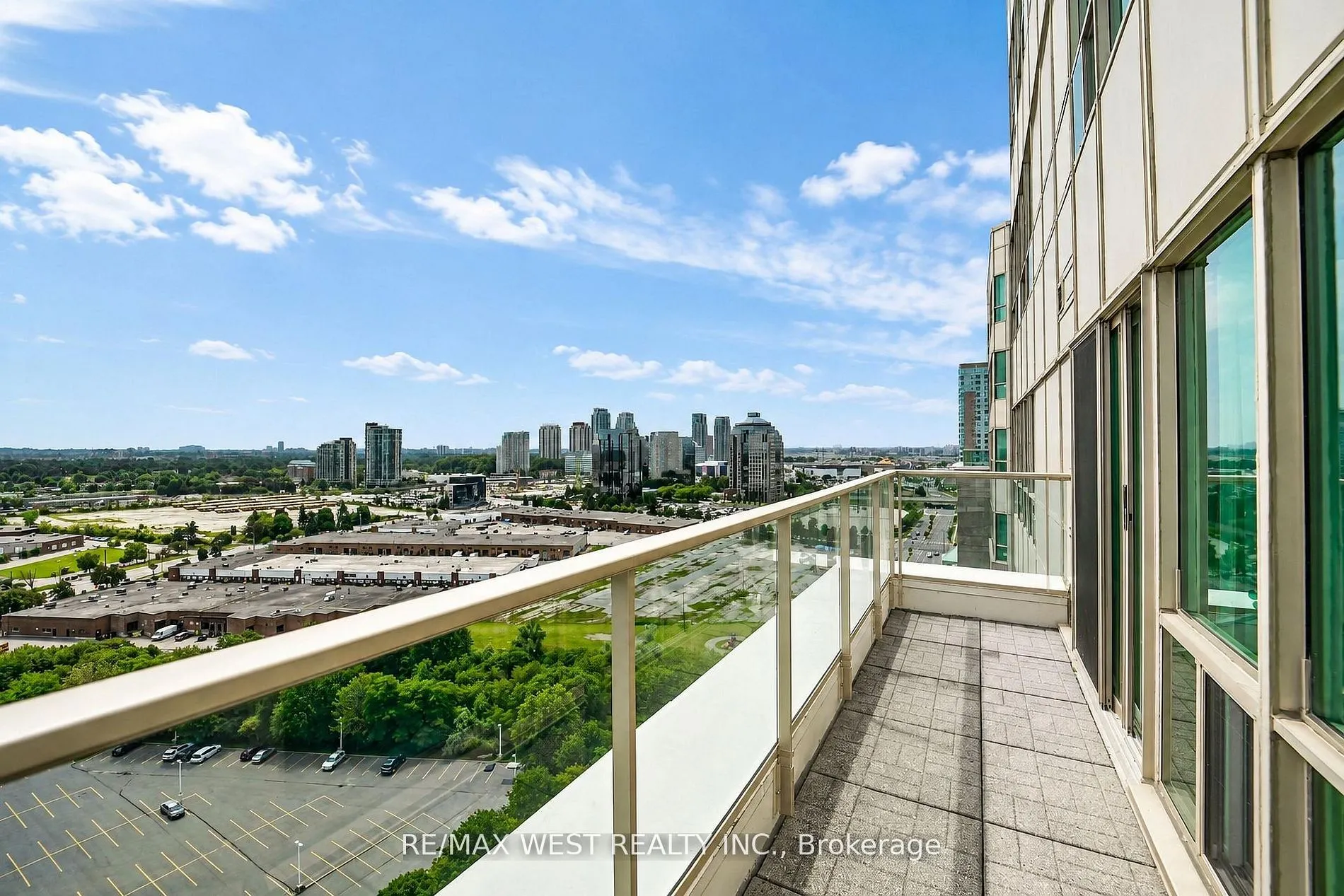 8 Lee Centre Drive #PH103