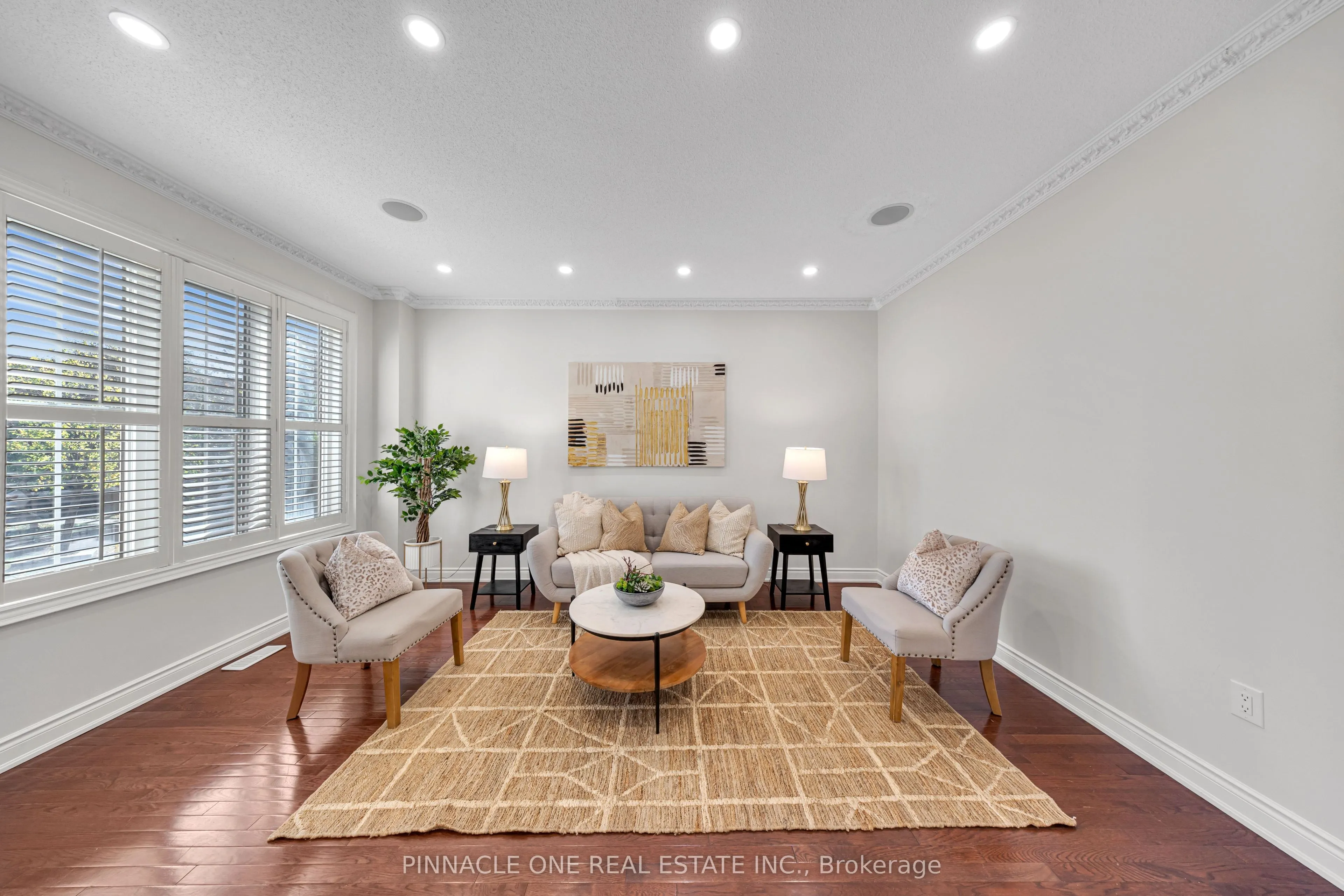 6 Dolby Crescent