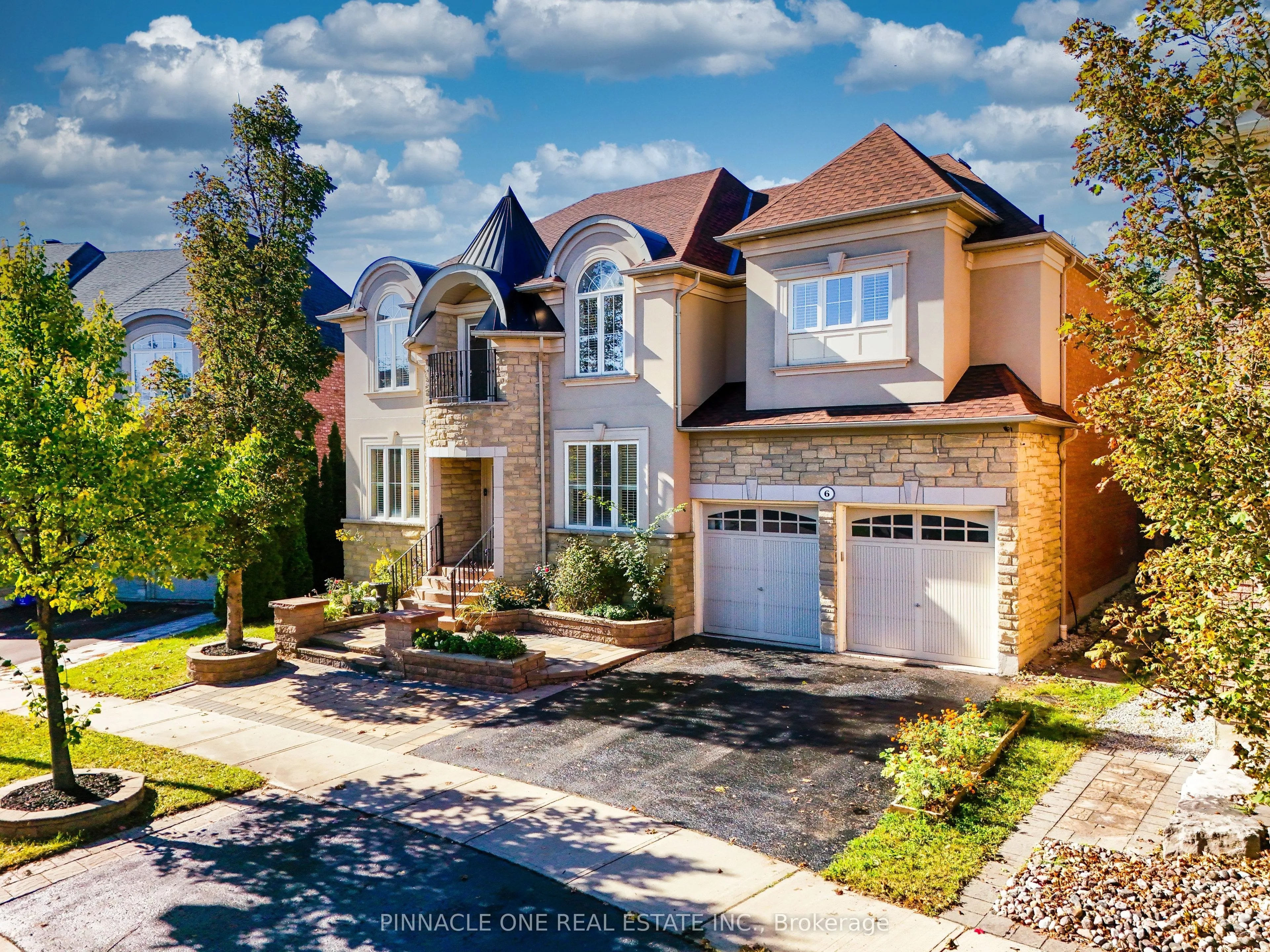 6 Dolby Crescent