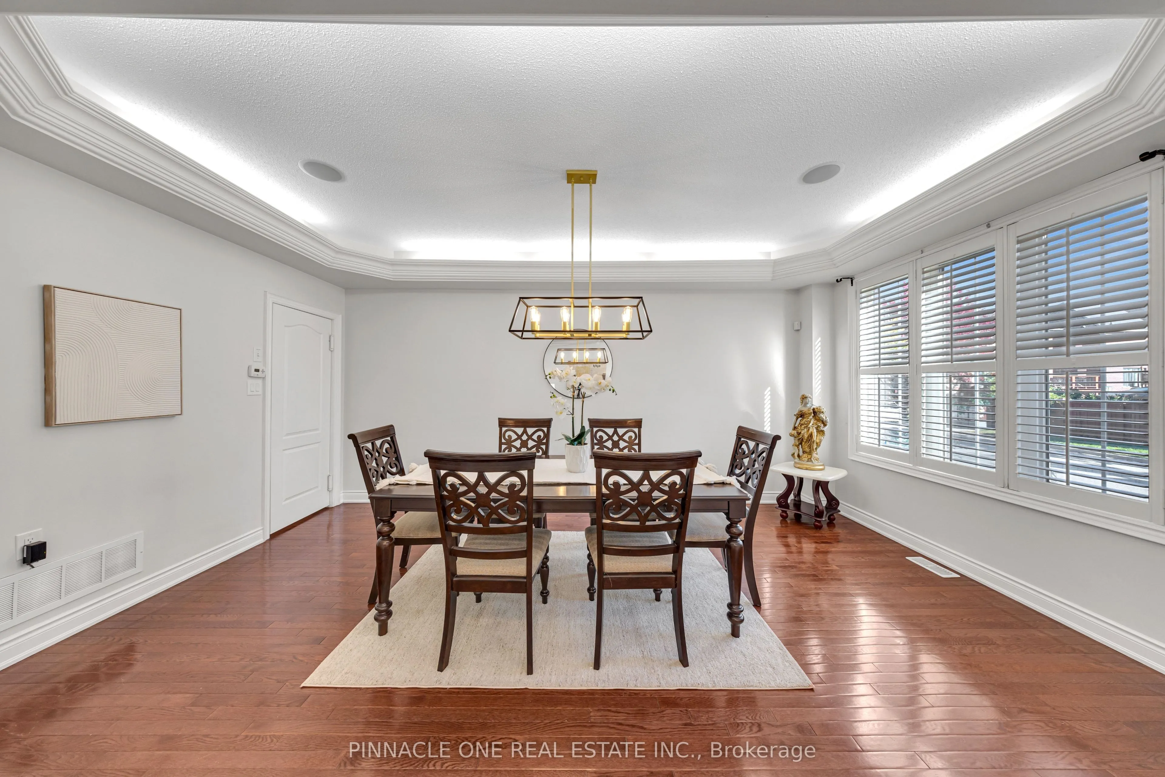 6 Dolby Crescent