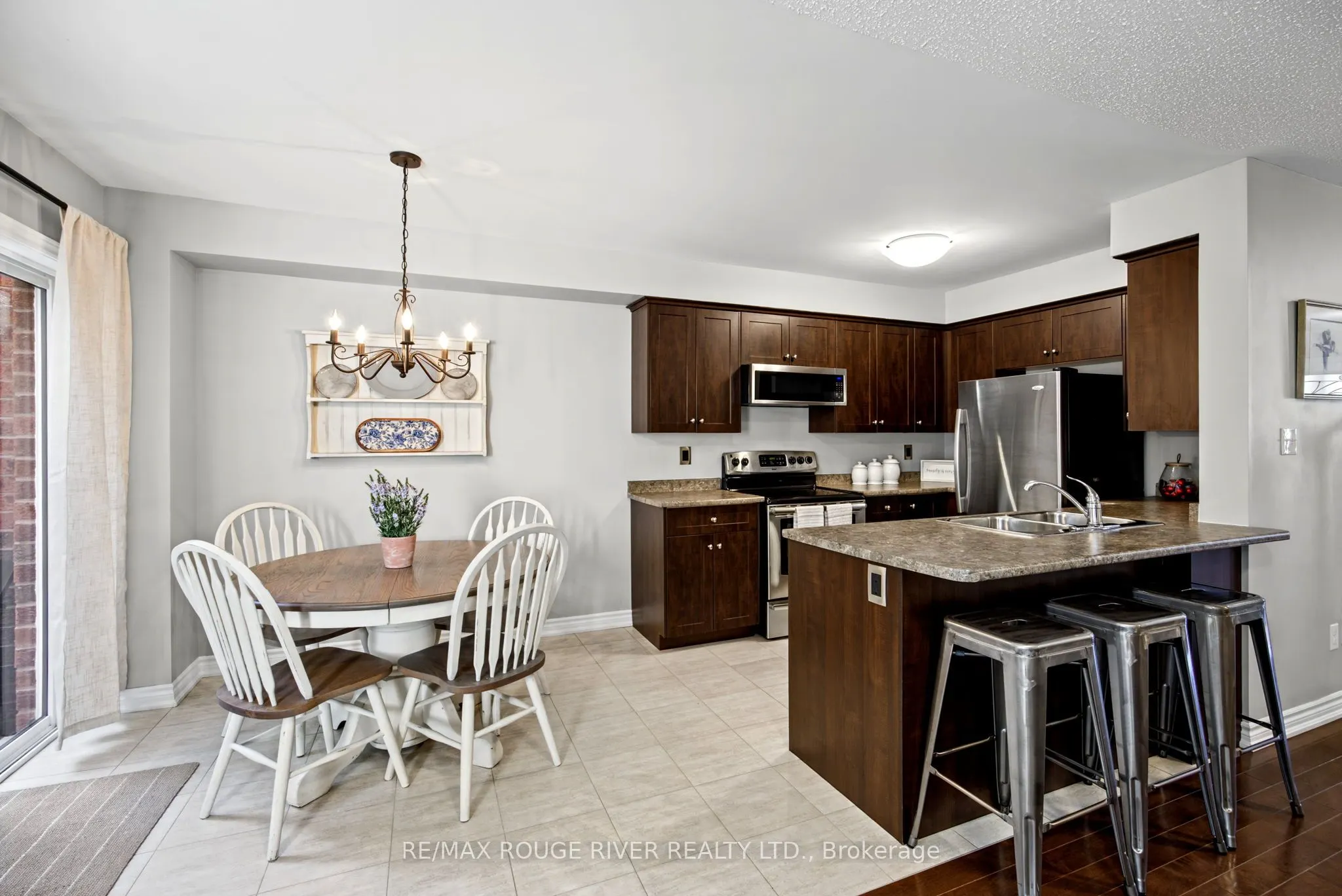 715 Grandview Street N #37