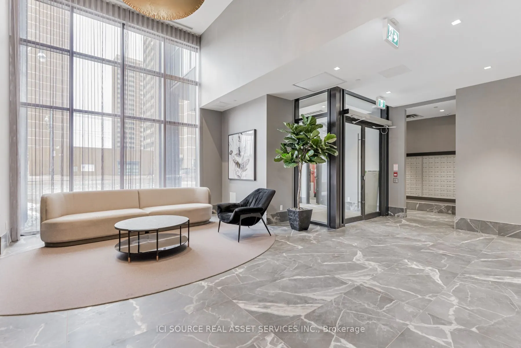 286 Main Street #905