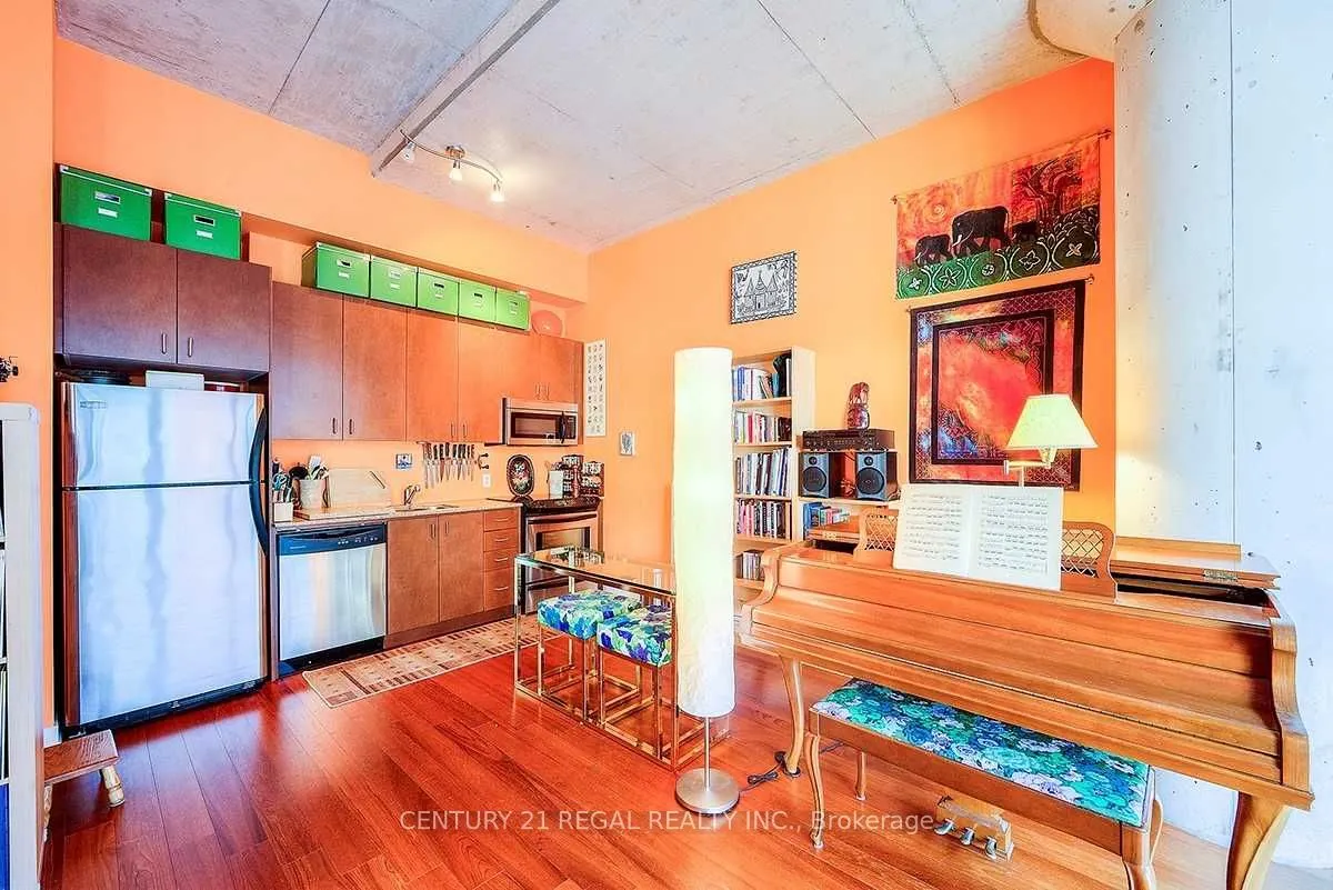 201 Carlaw Avenue #205