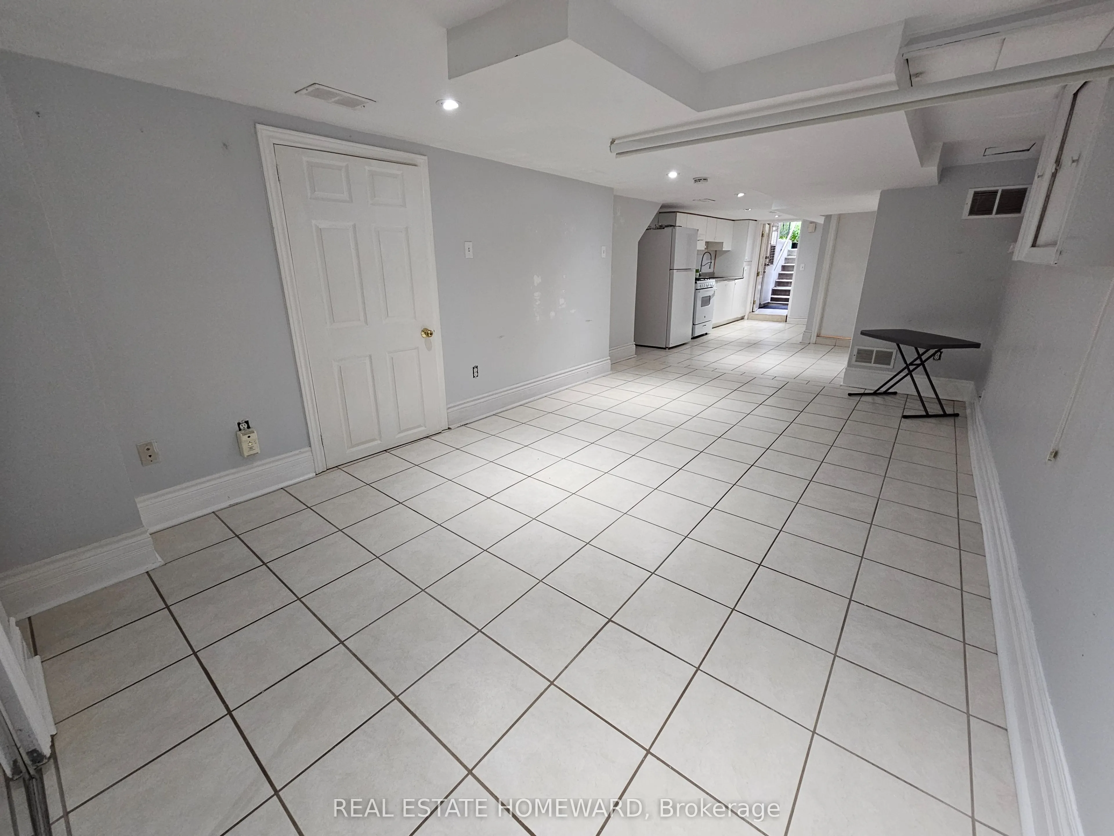 19 Keystone Avenue #Lower level
