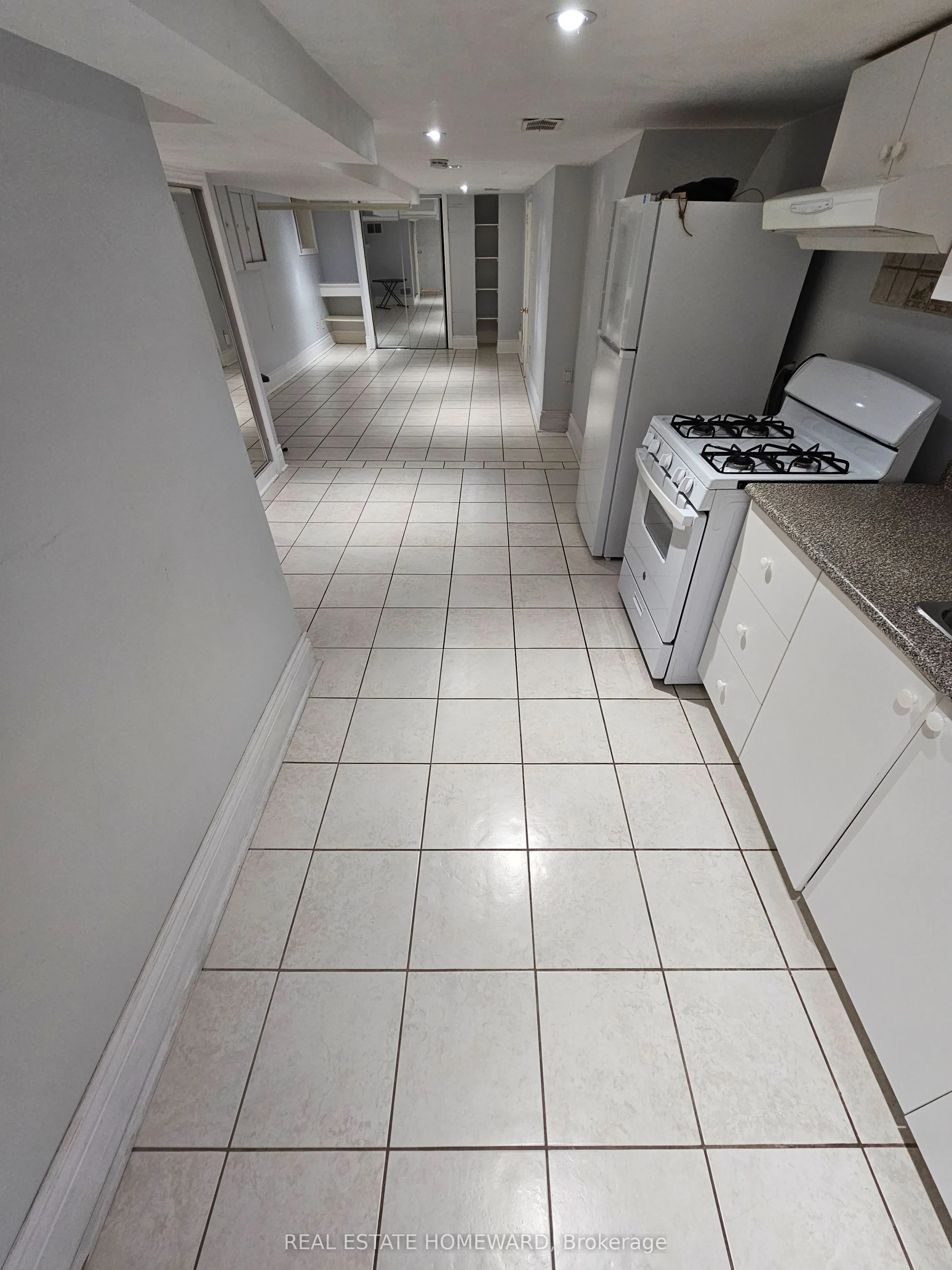 19 Keystone Avenue #Lower level