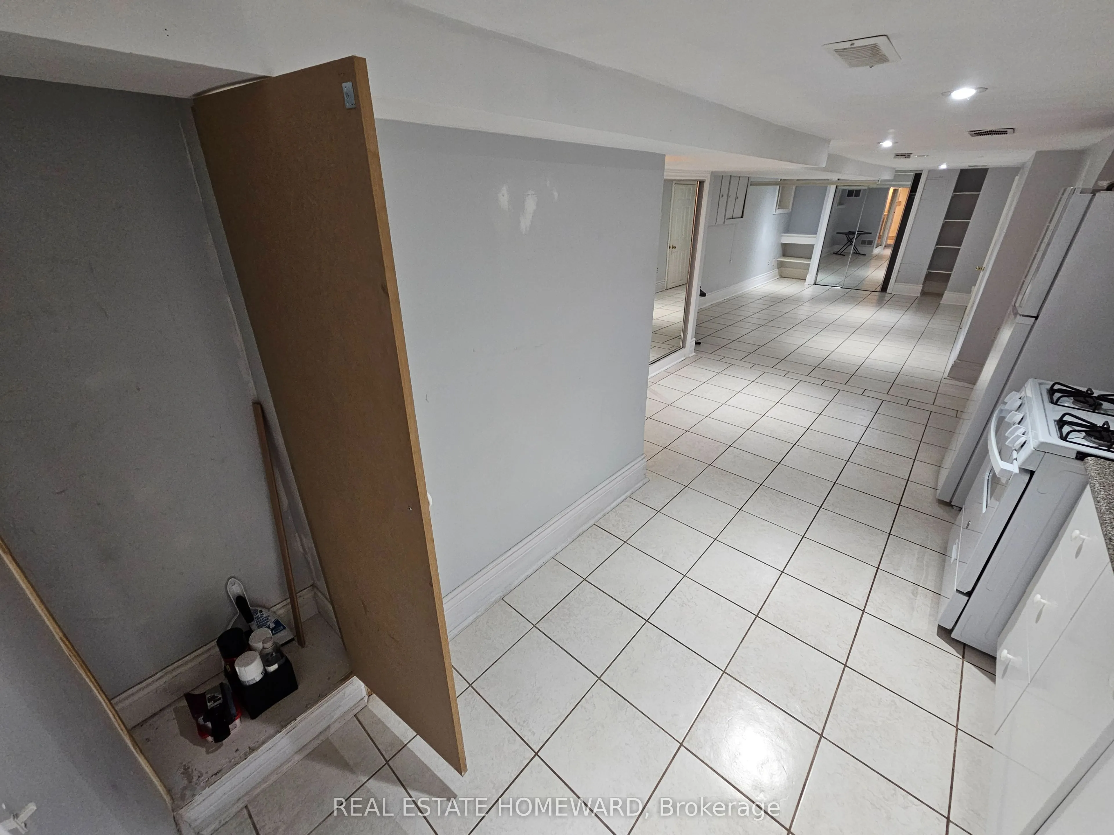 19 Keystone Avenue #Lower level