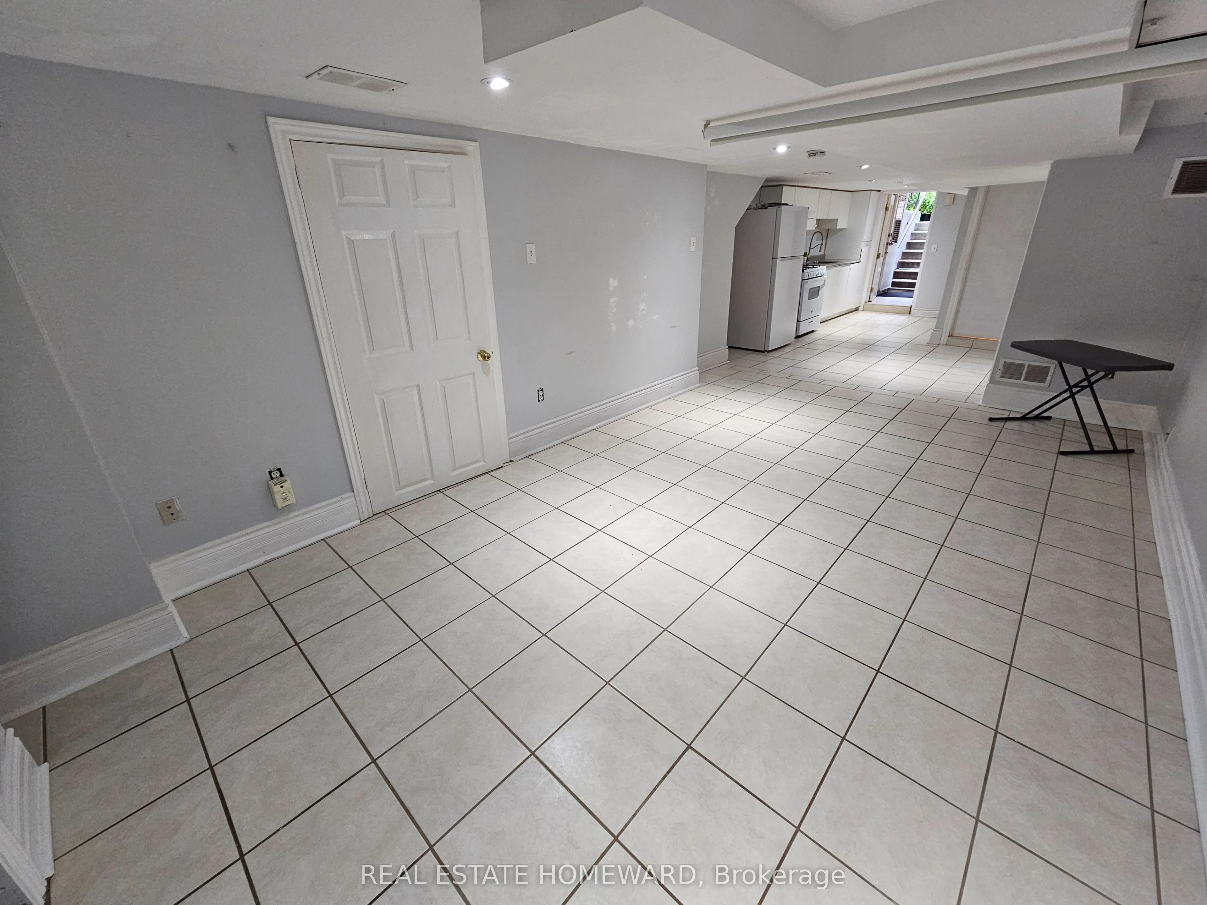 19 Keystone Avenue #Lower level