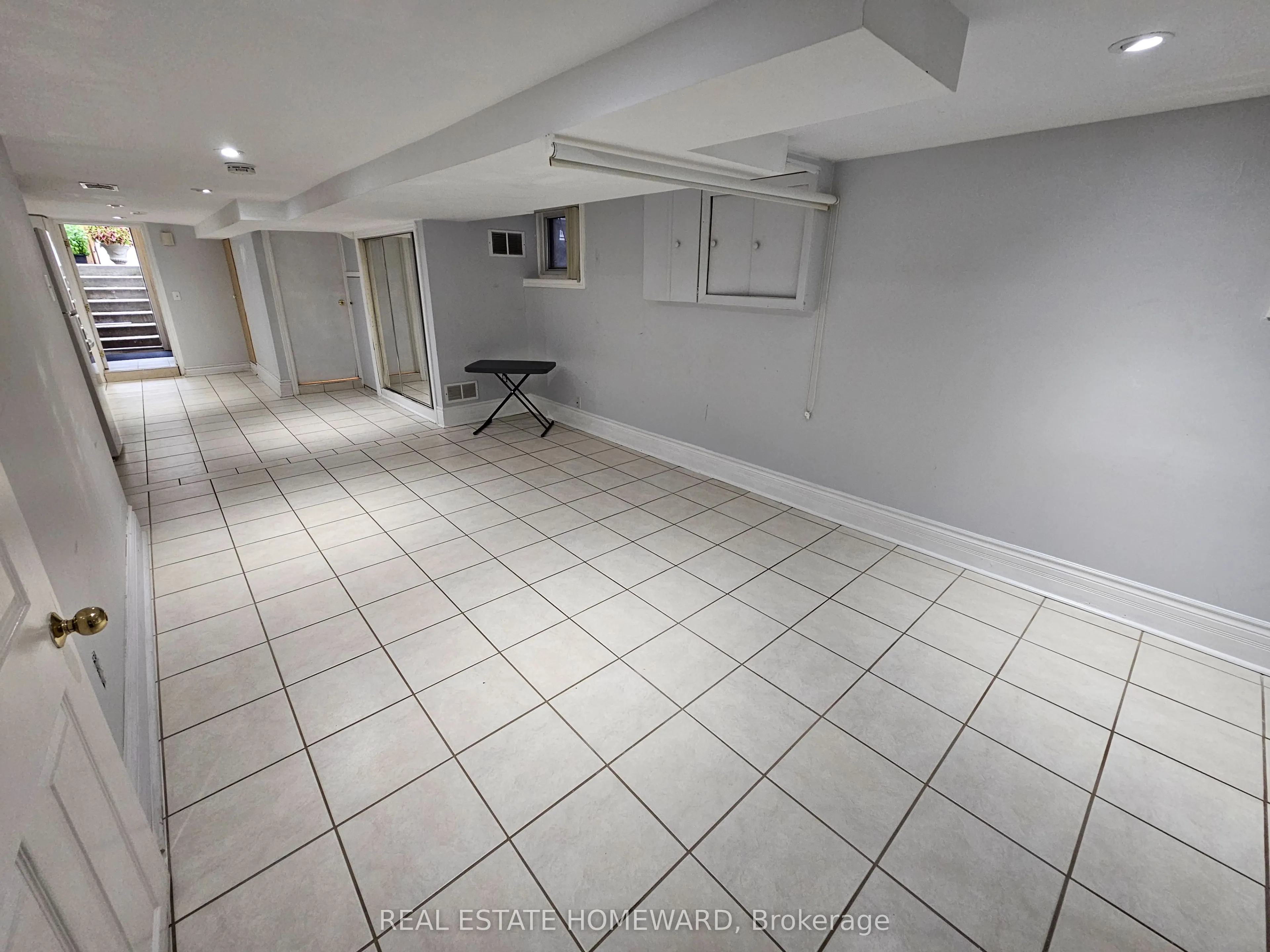 19 Keystone Avenue #Lower level