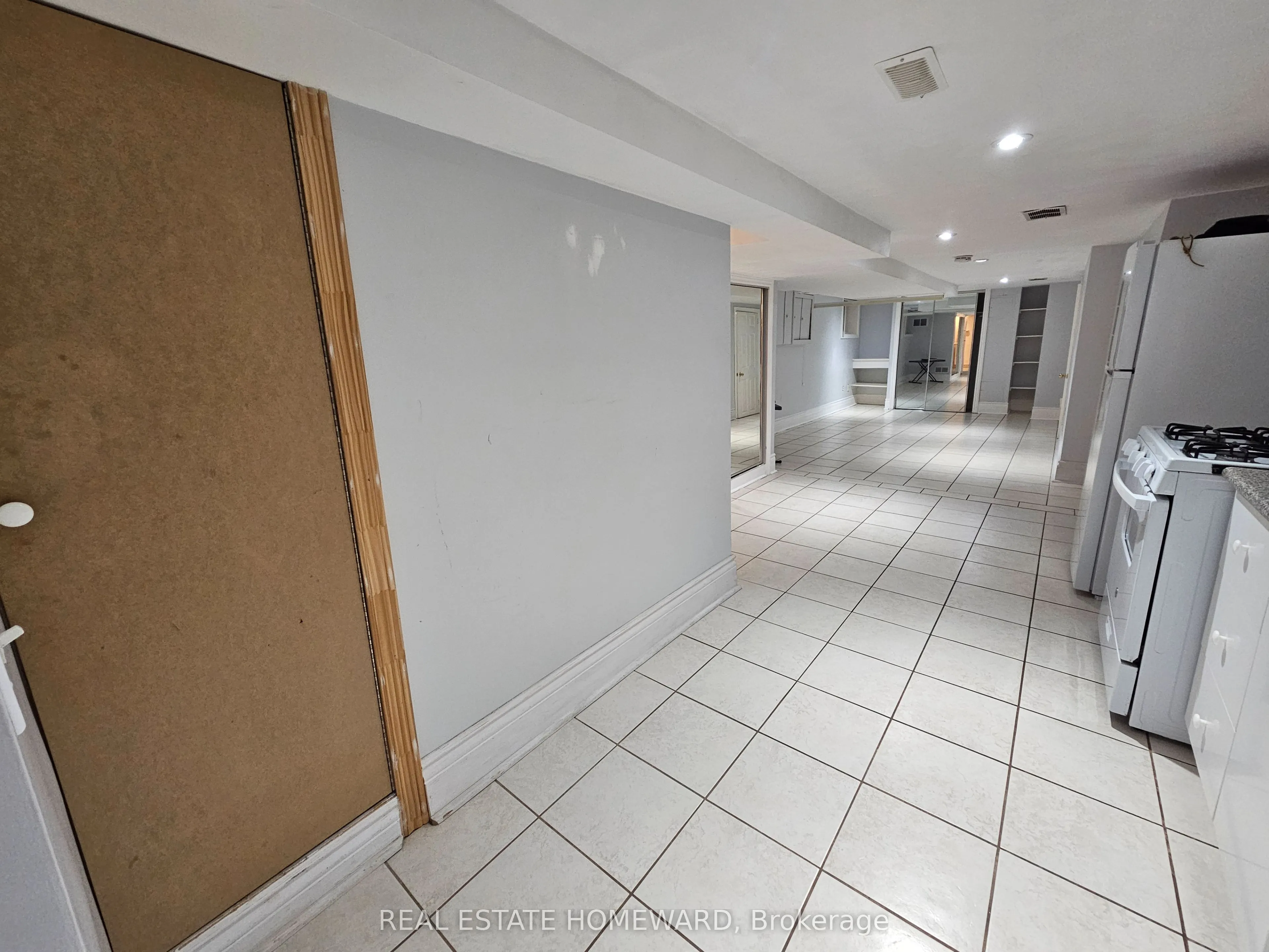 19 Keystone Avenue #Lower level