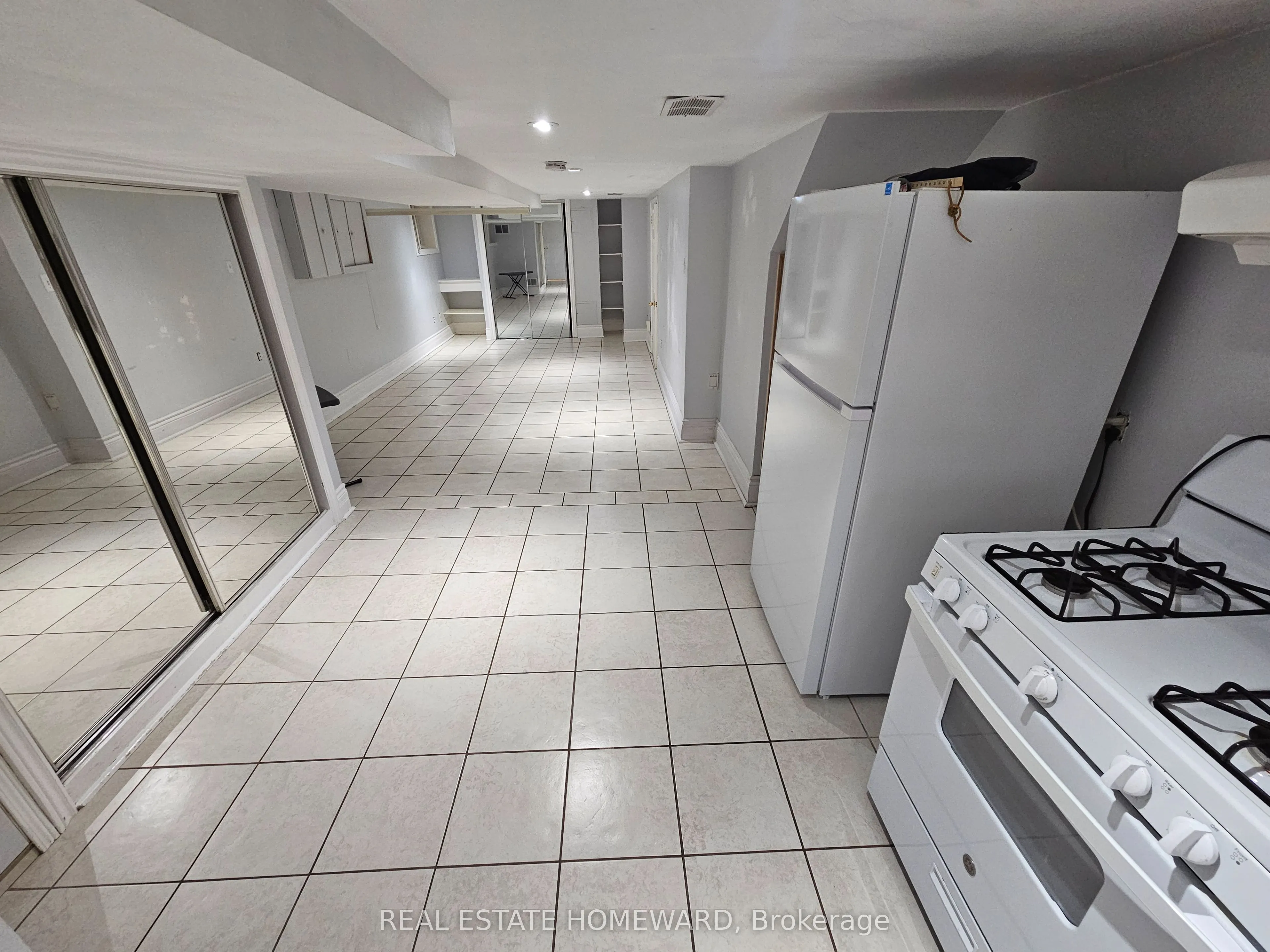 19 Keystone Avenue #Lower level