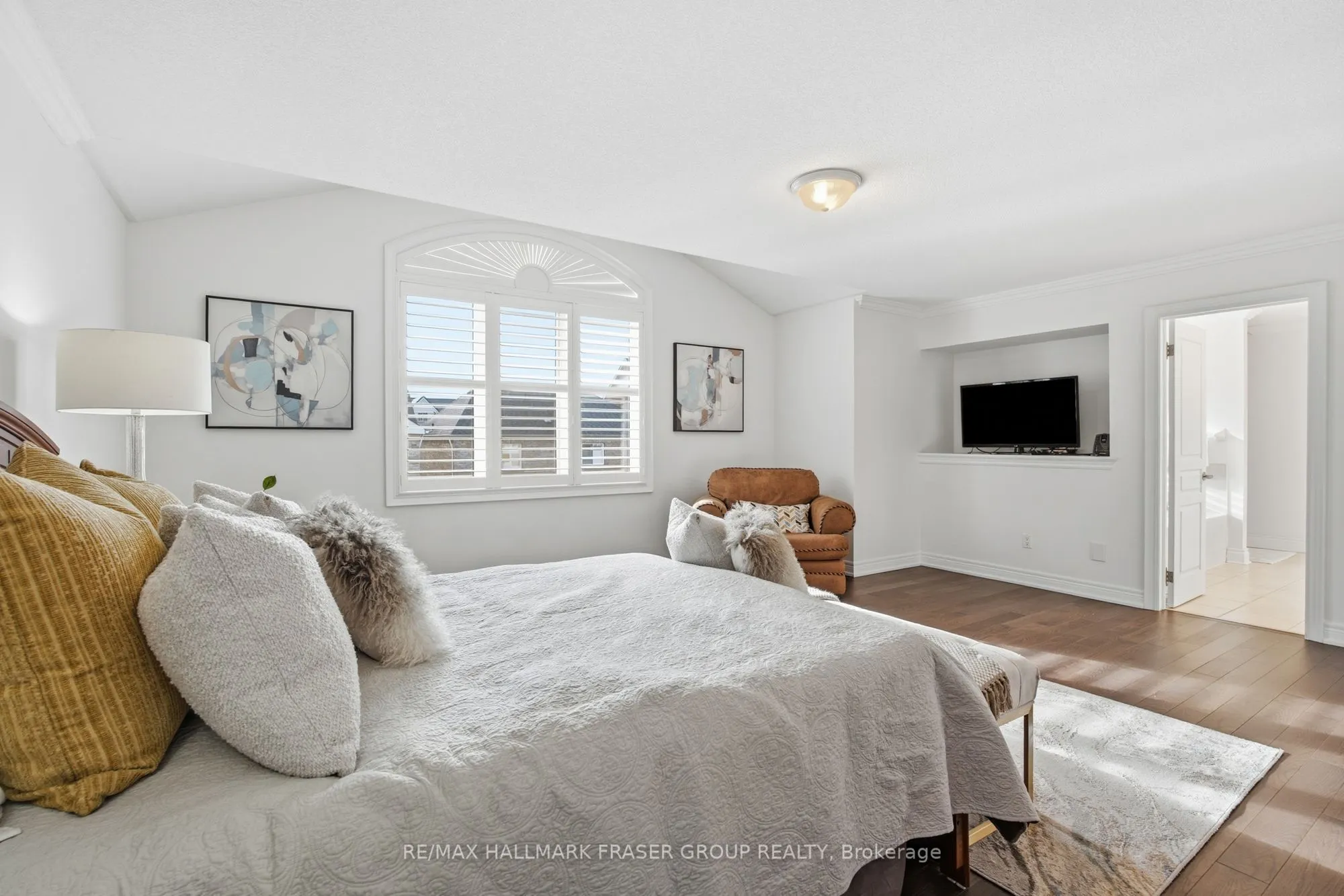 10 Weatherby Avenue