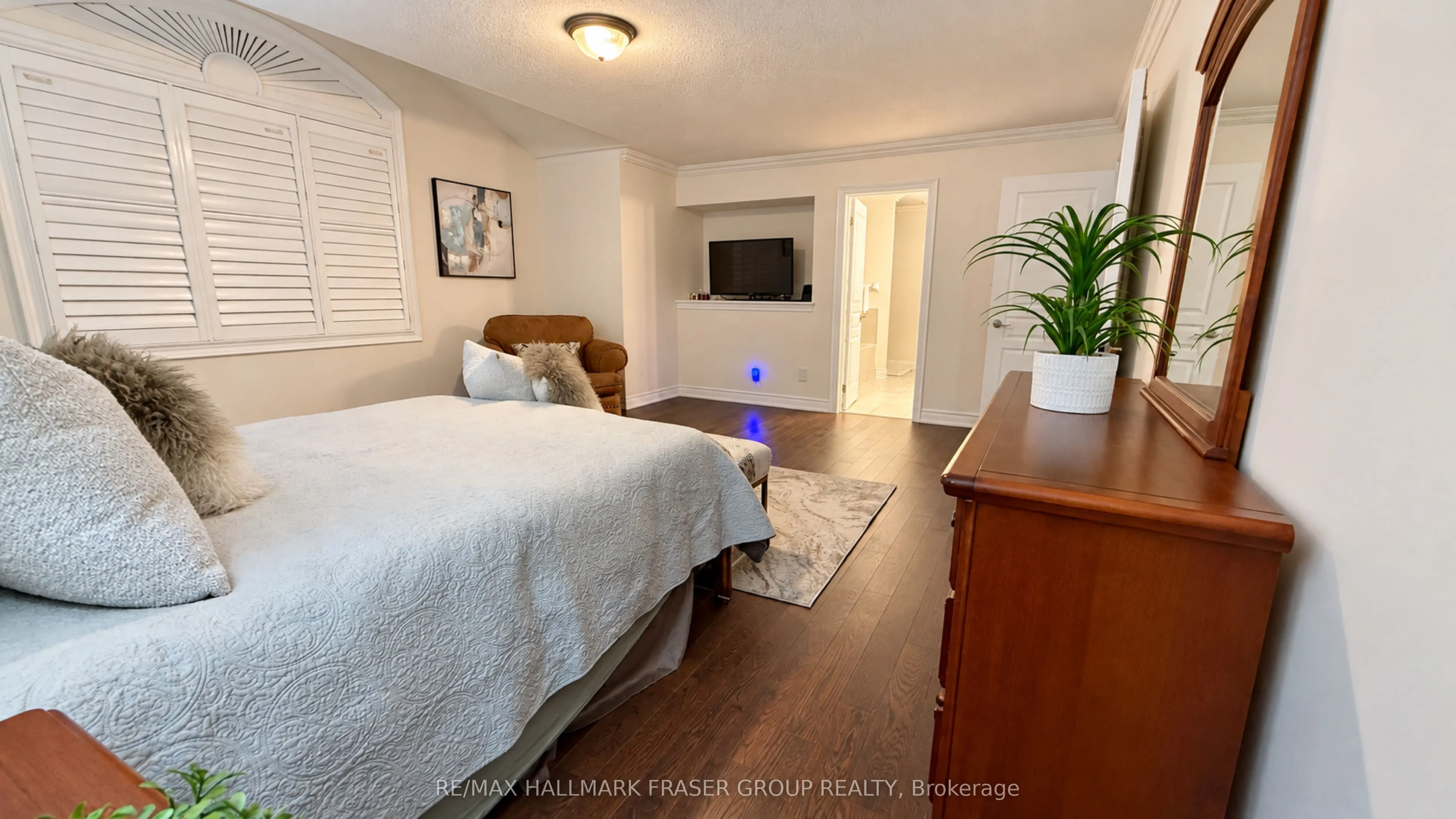10 Weatherby Avenue