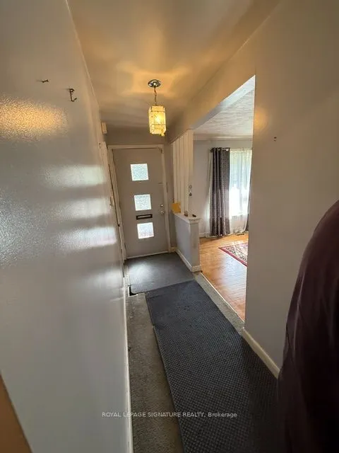 16 Hoshlega Drive