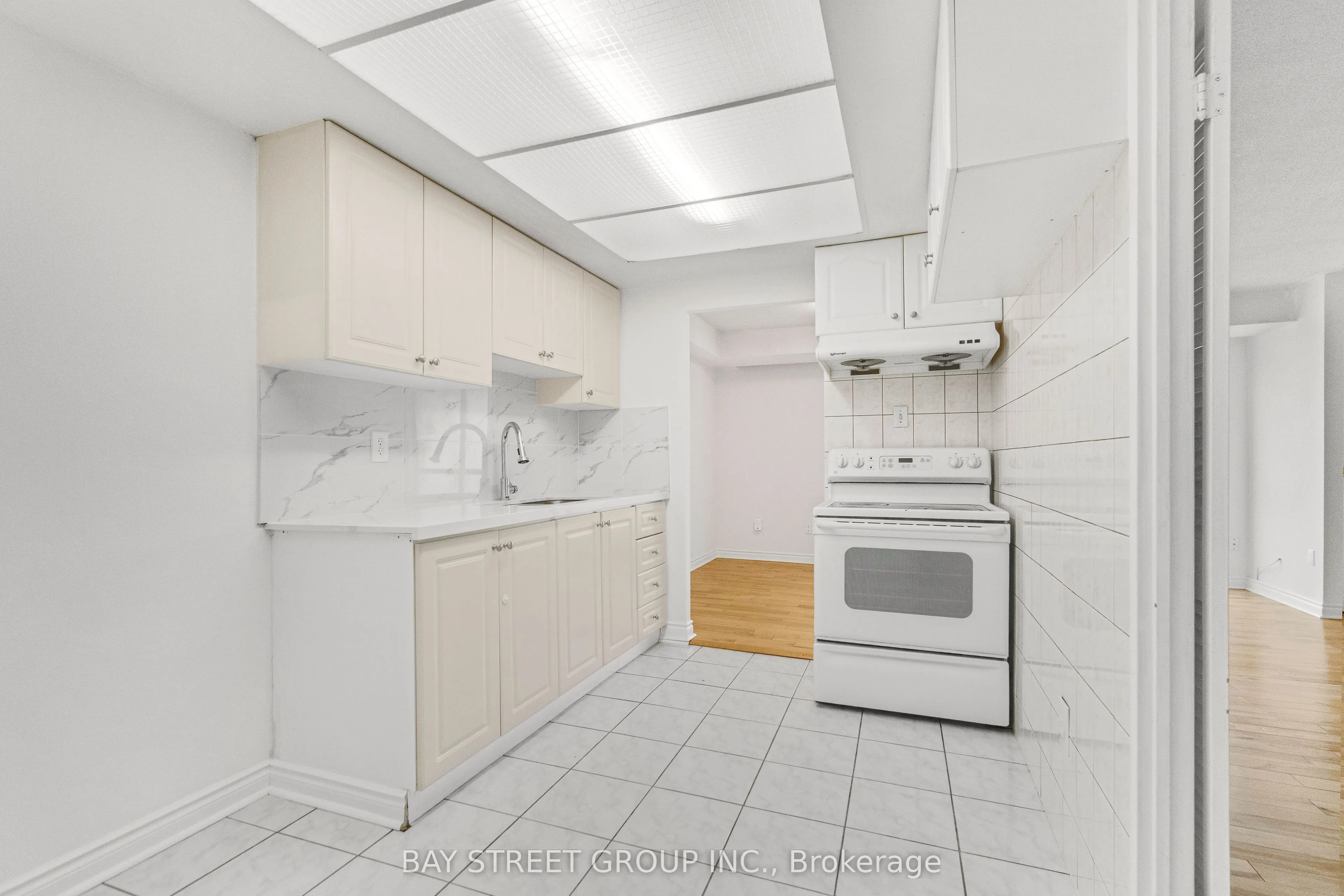 10 Stonehill Court #1207