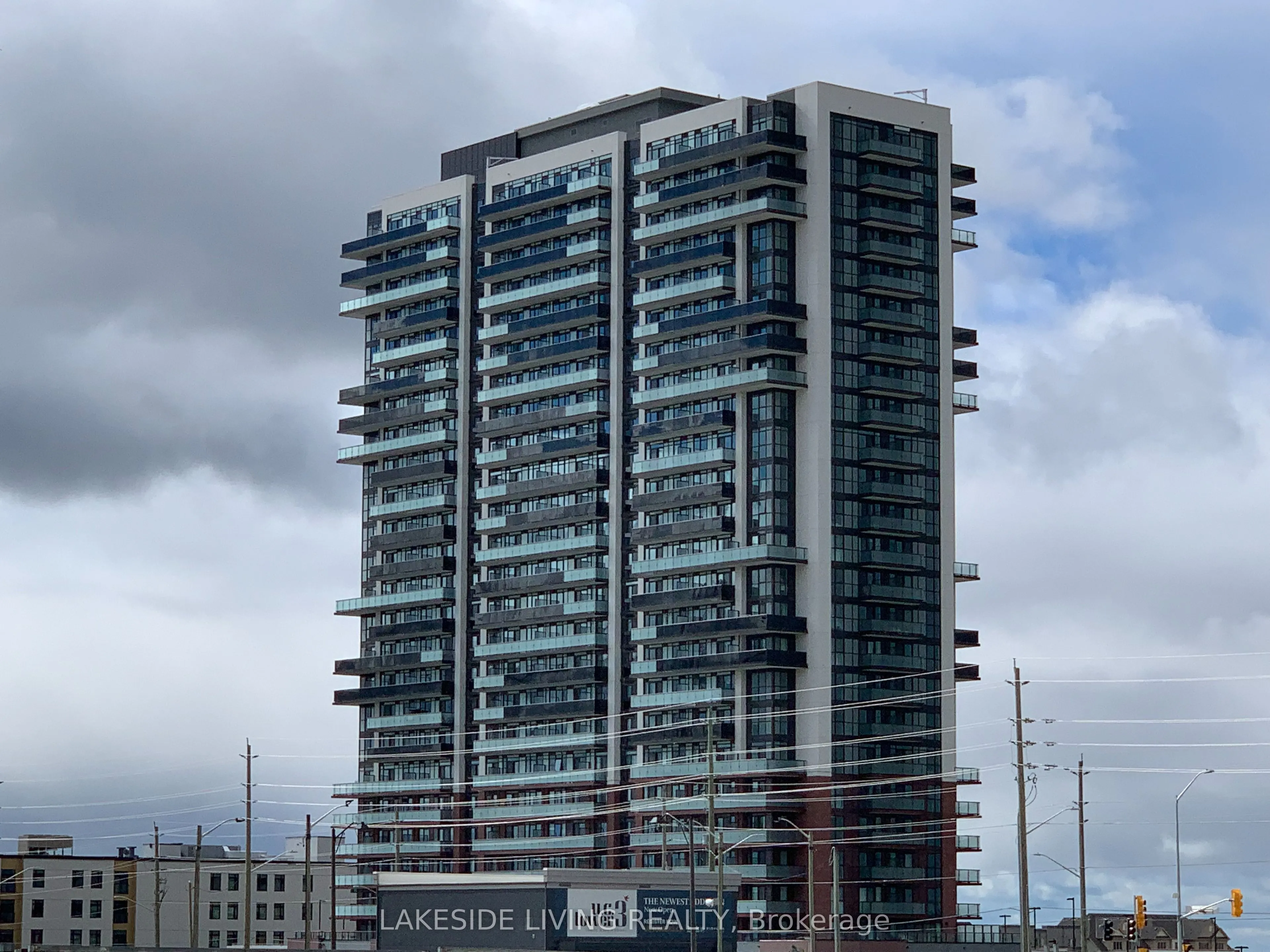 2550 Simcoe Street N #2201