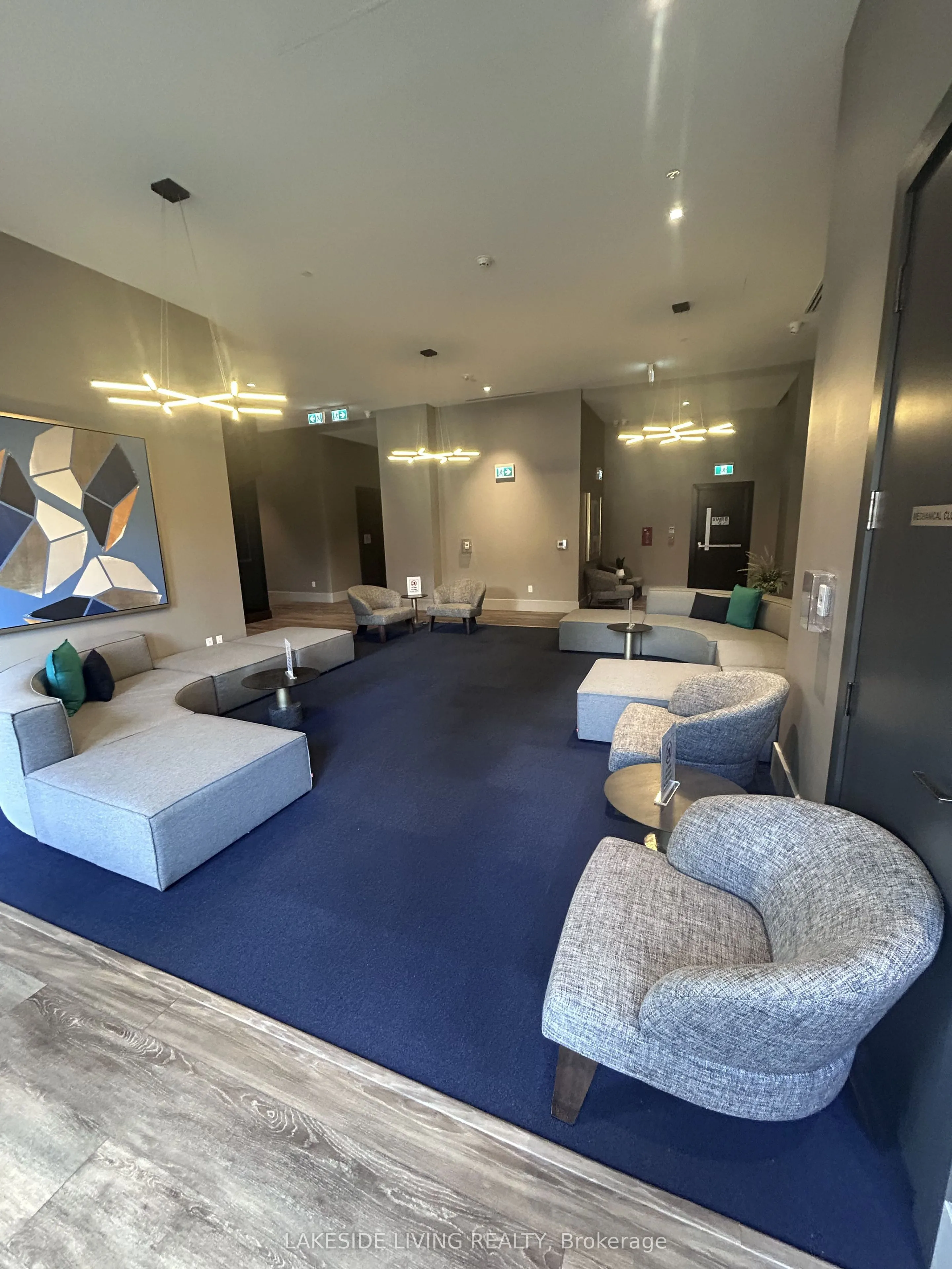 2550 Simcoe Street N #2201