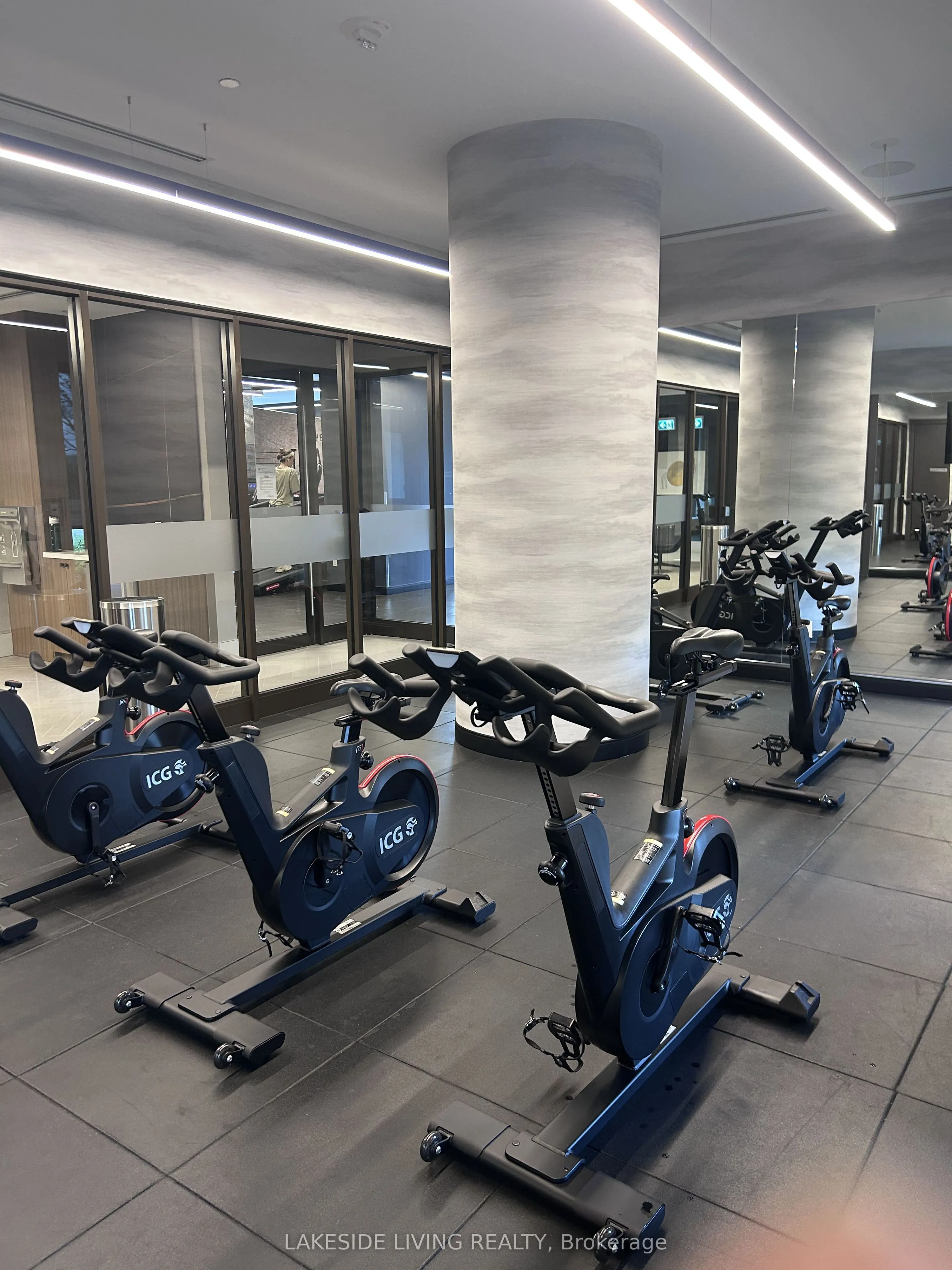 2550 Simcoe Street N #2201