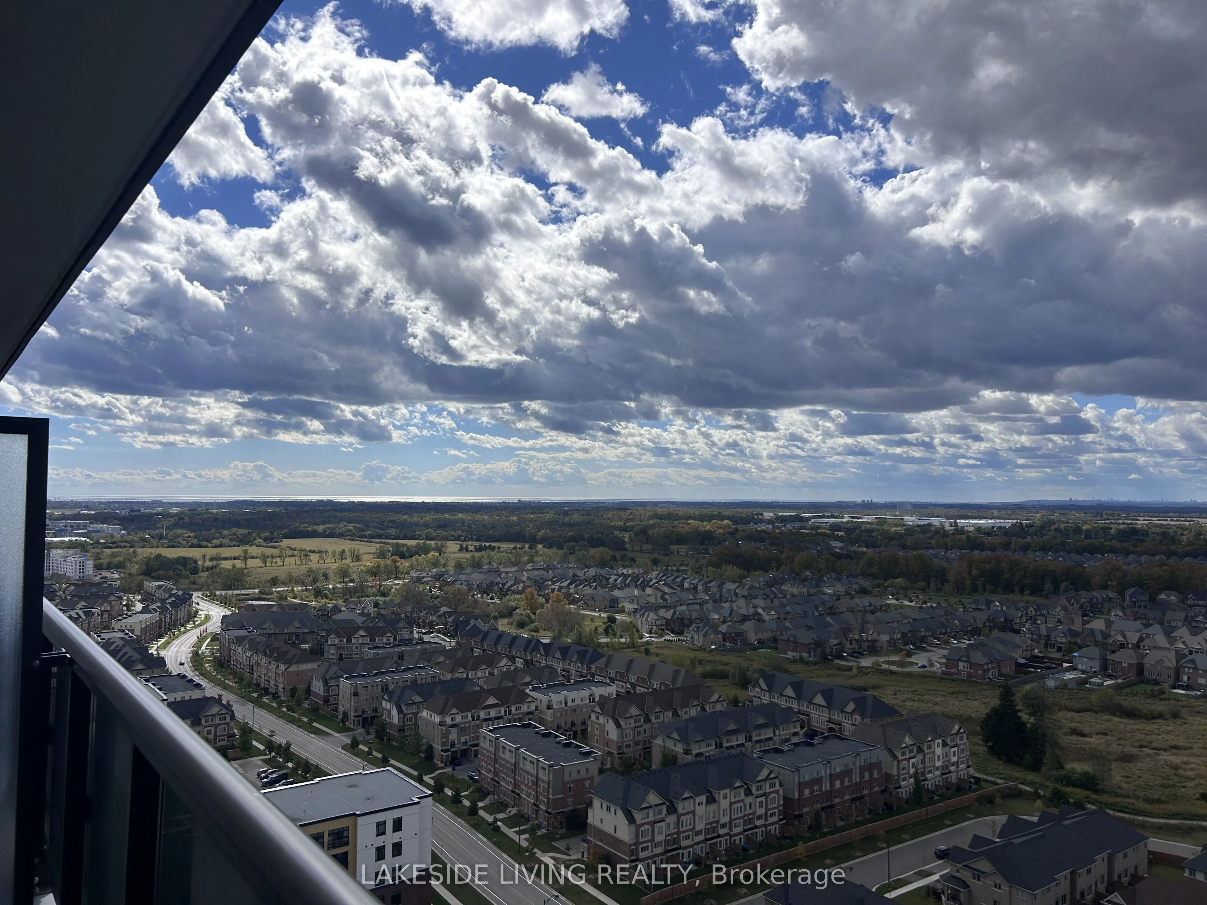 2550 Simcoe Street N #2201