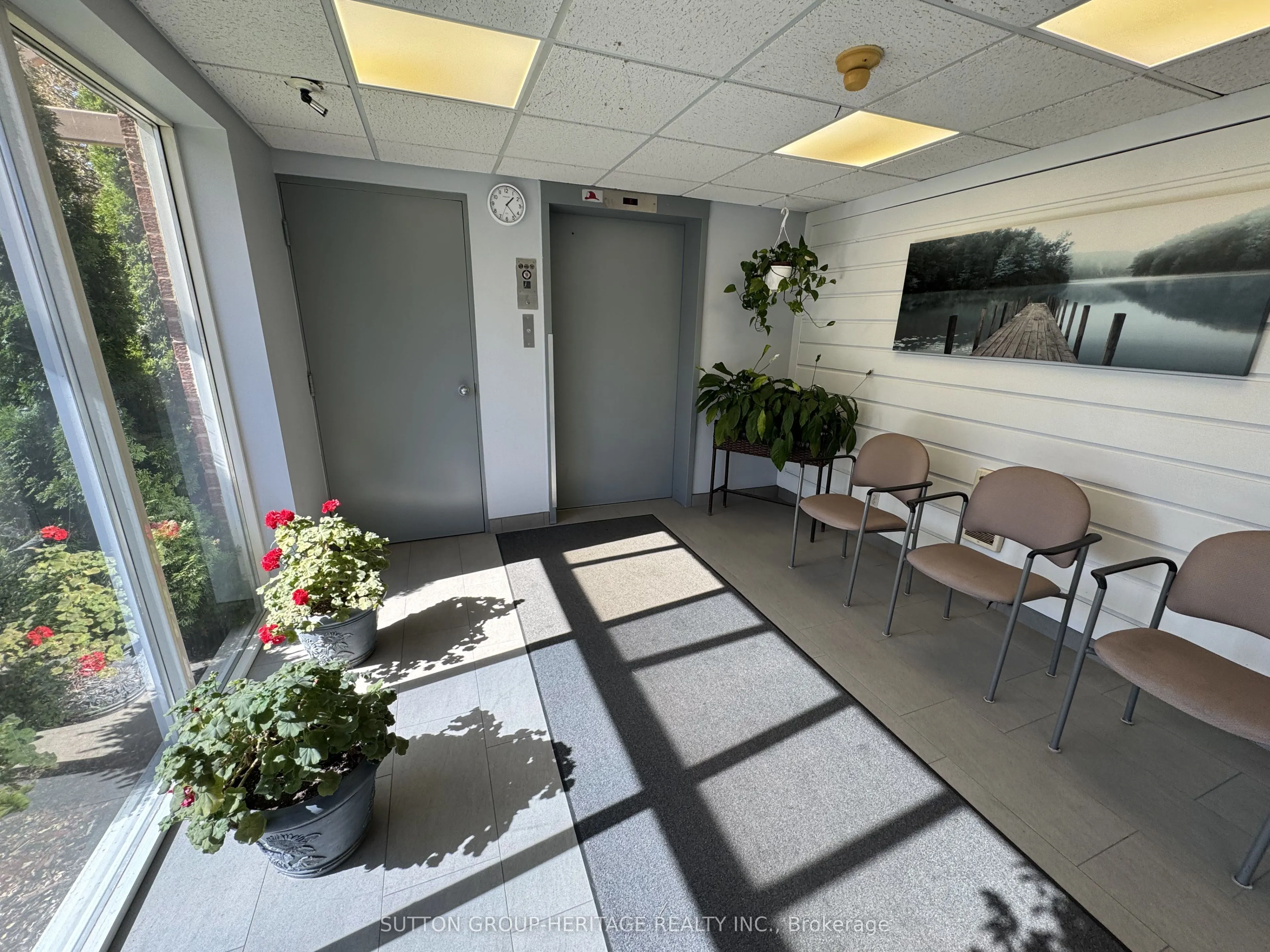 144 Queen Street W #403