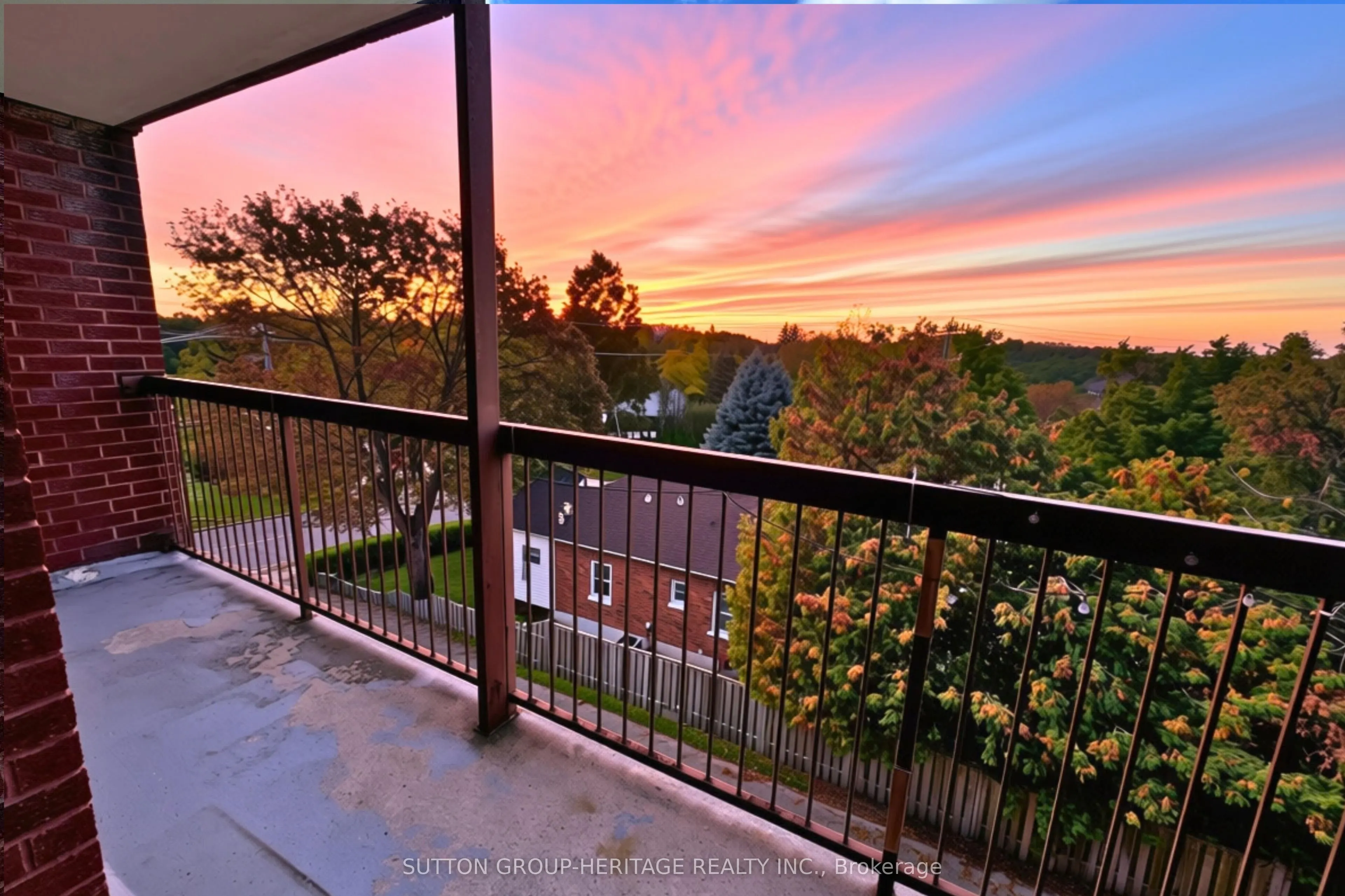 144 Queen Street W #403