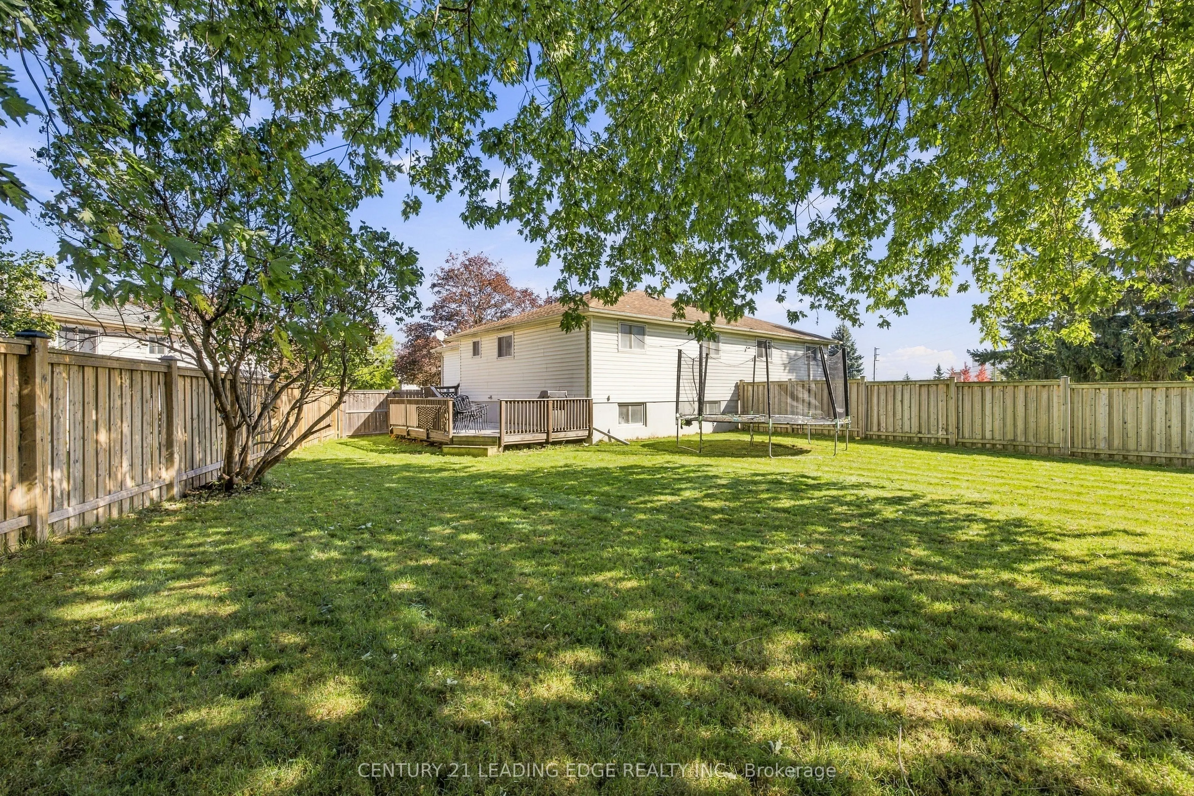 10 Fairbairn Court