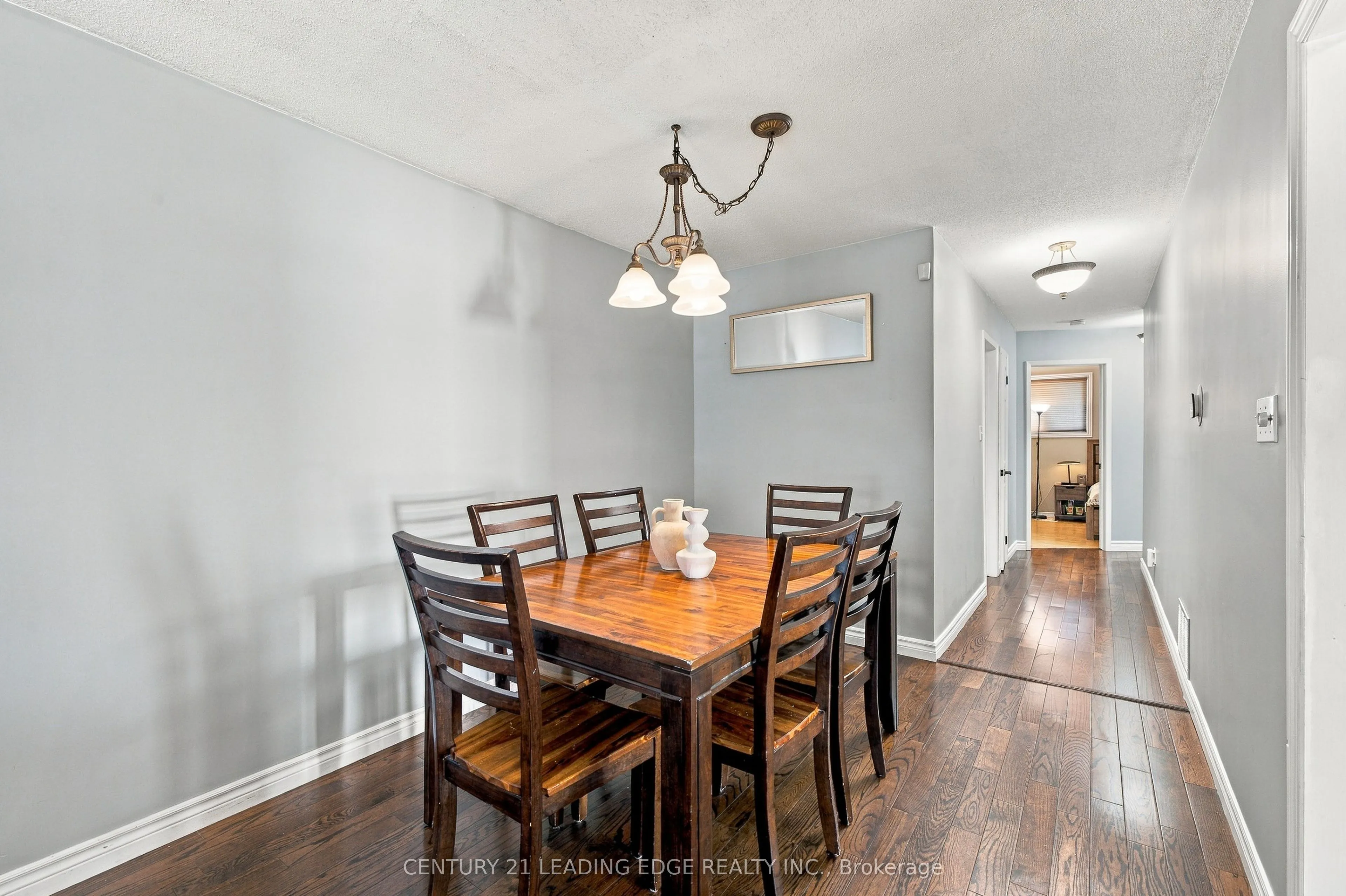 10 Fairbairn Court