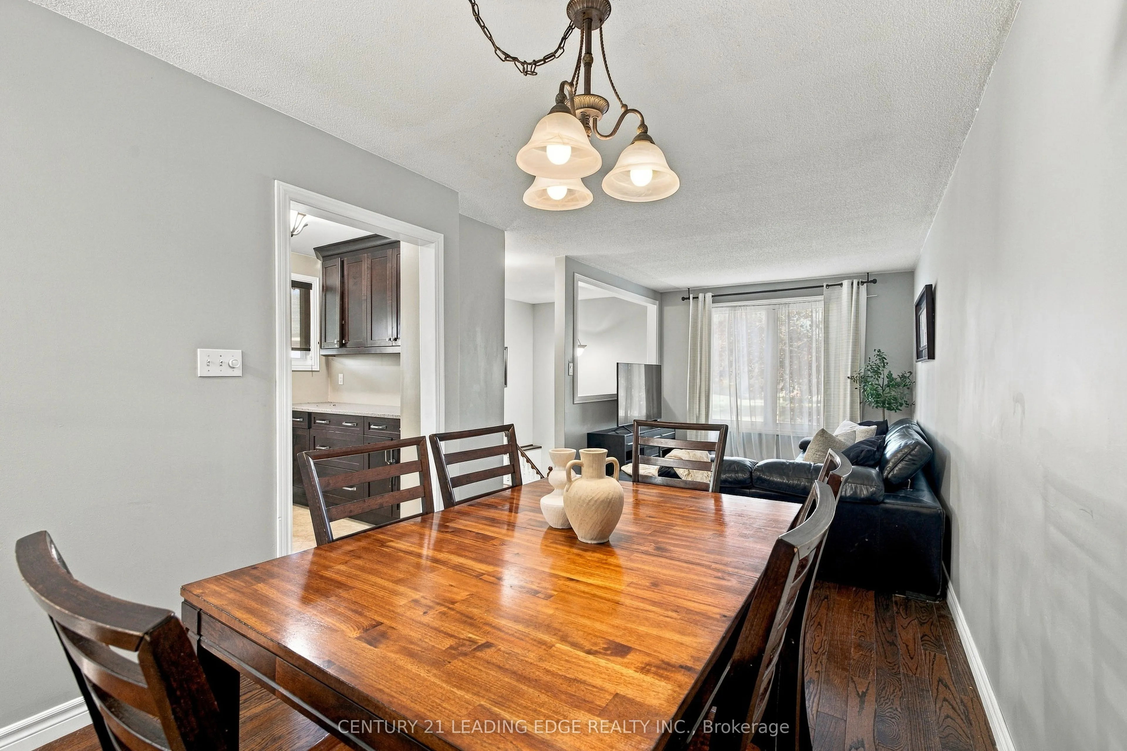 10 Fairbairn Court