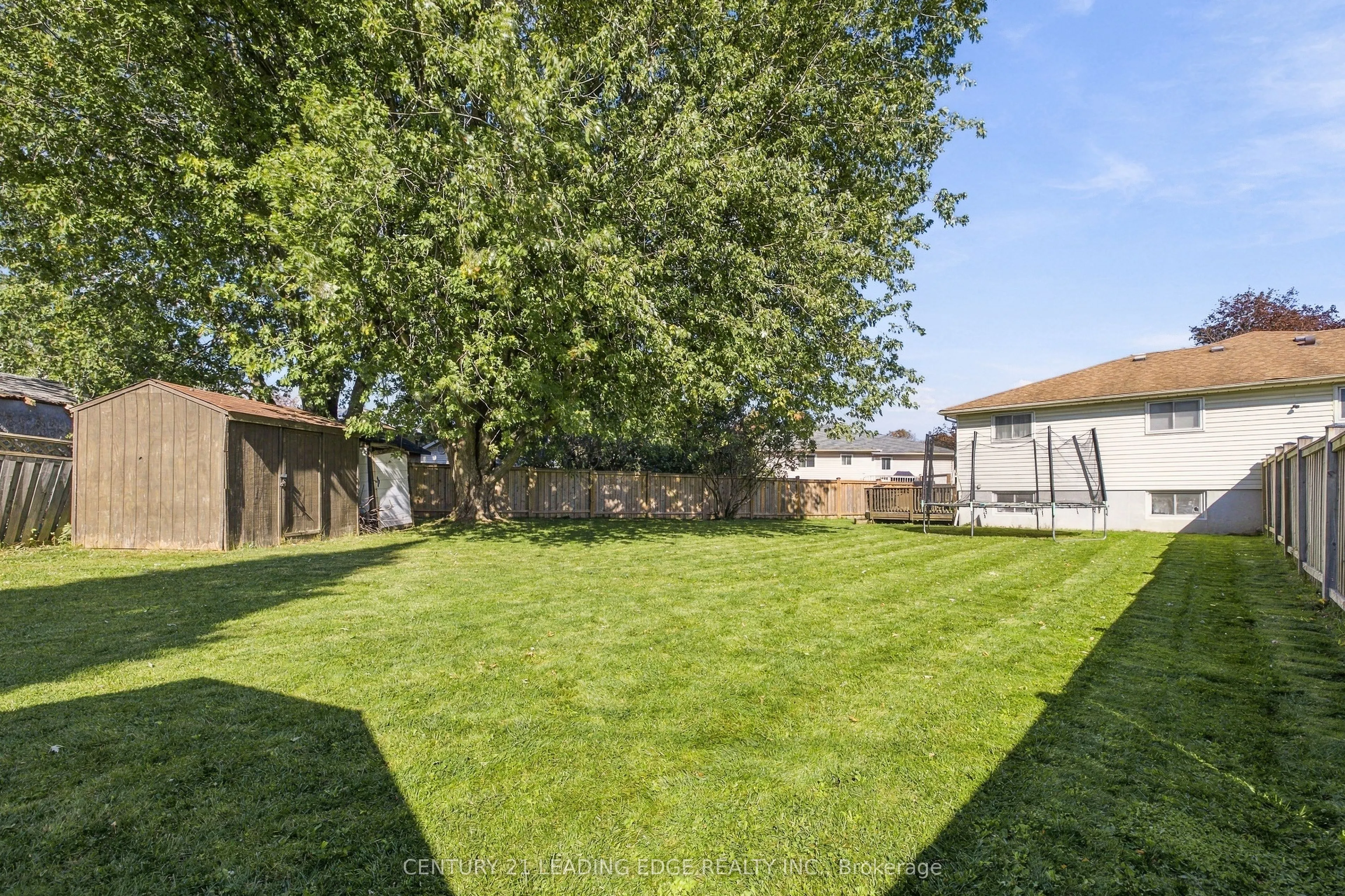 10 Fairbairn Court