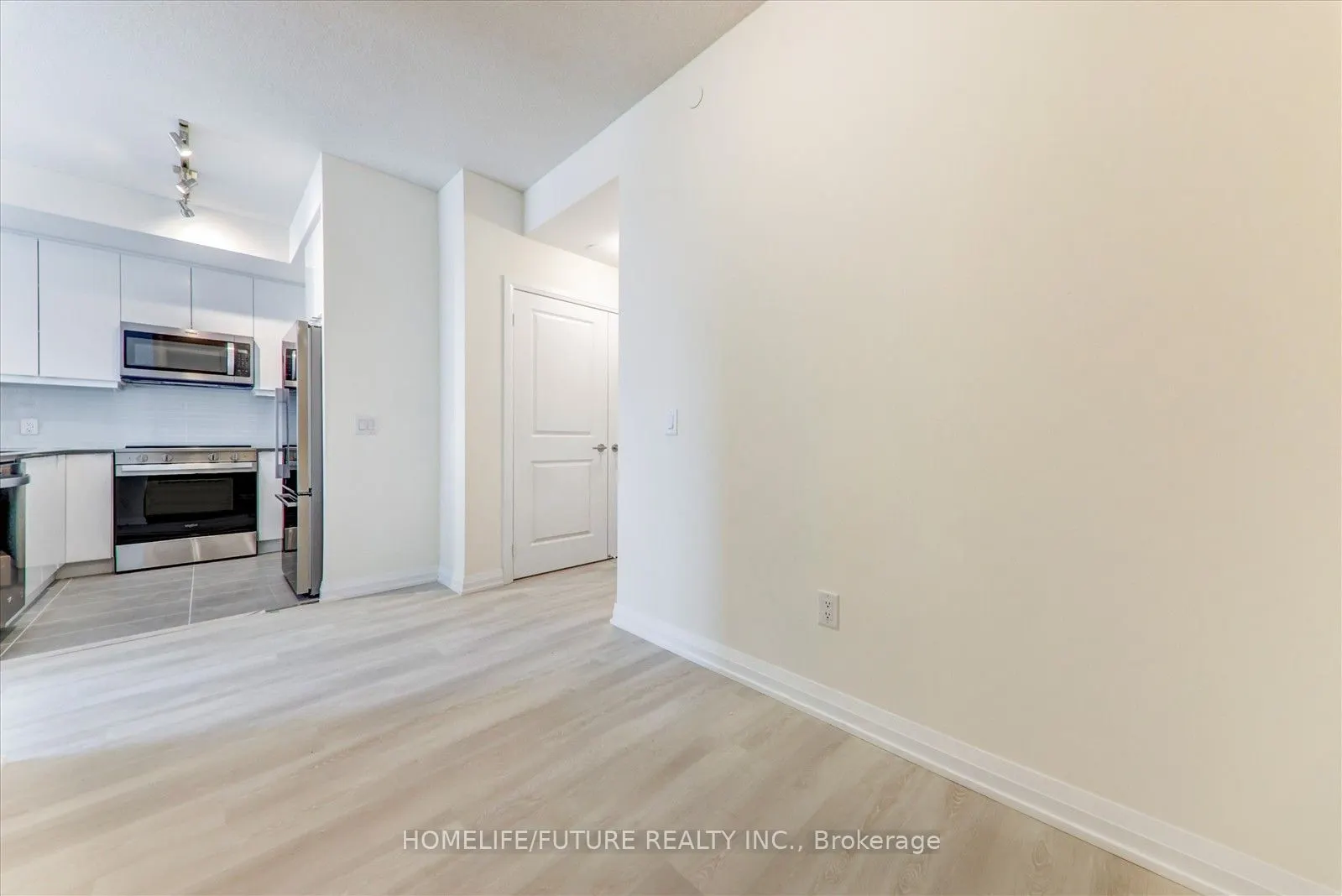 3260 Sheppard Avenue E #1906