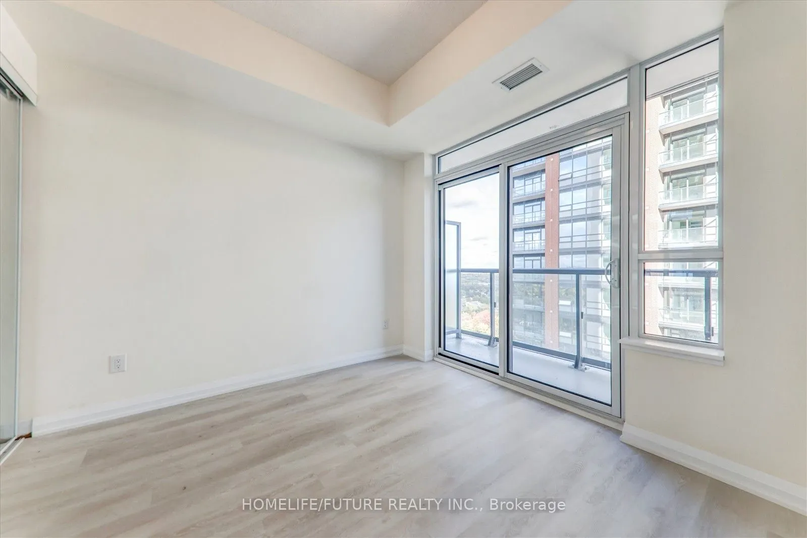 3260 Sheppard Avenue E #1906