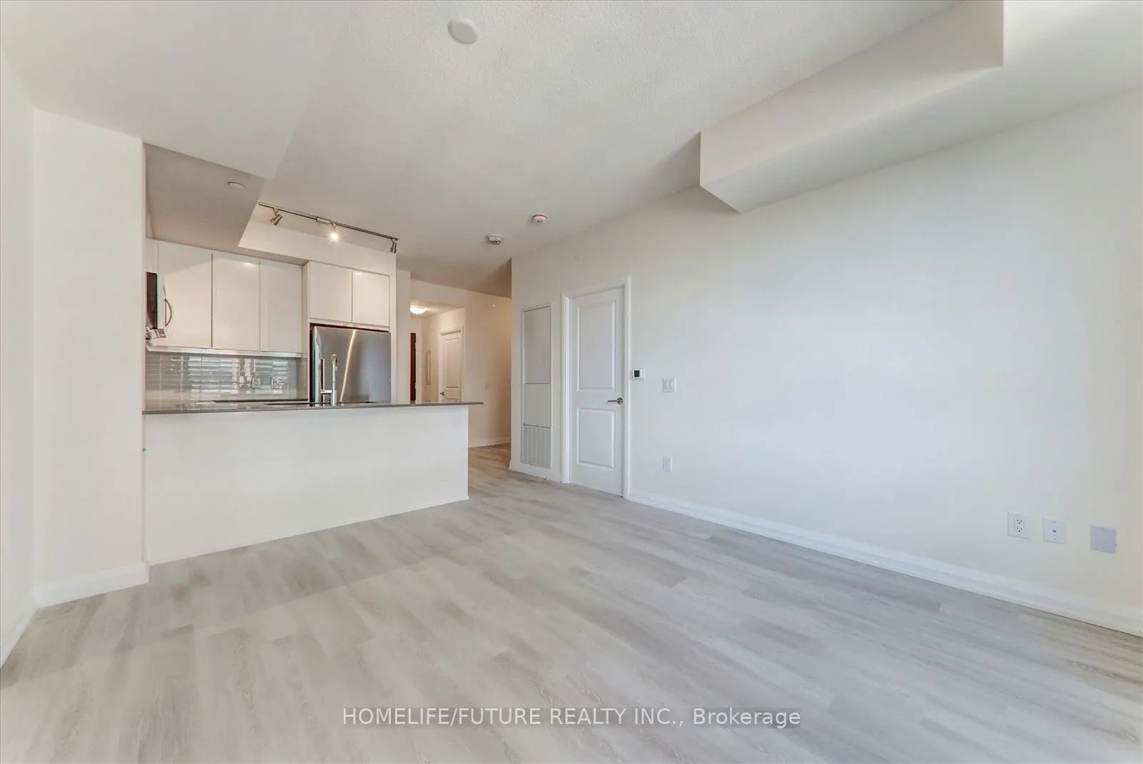 3260 Sheppard Avenue E #1906