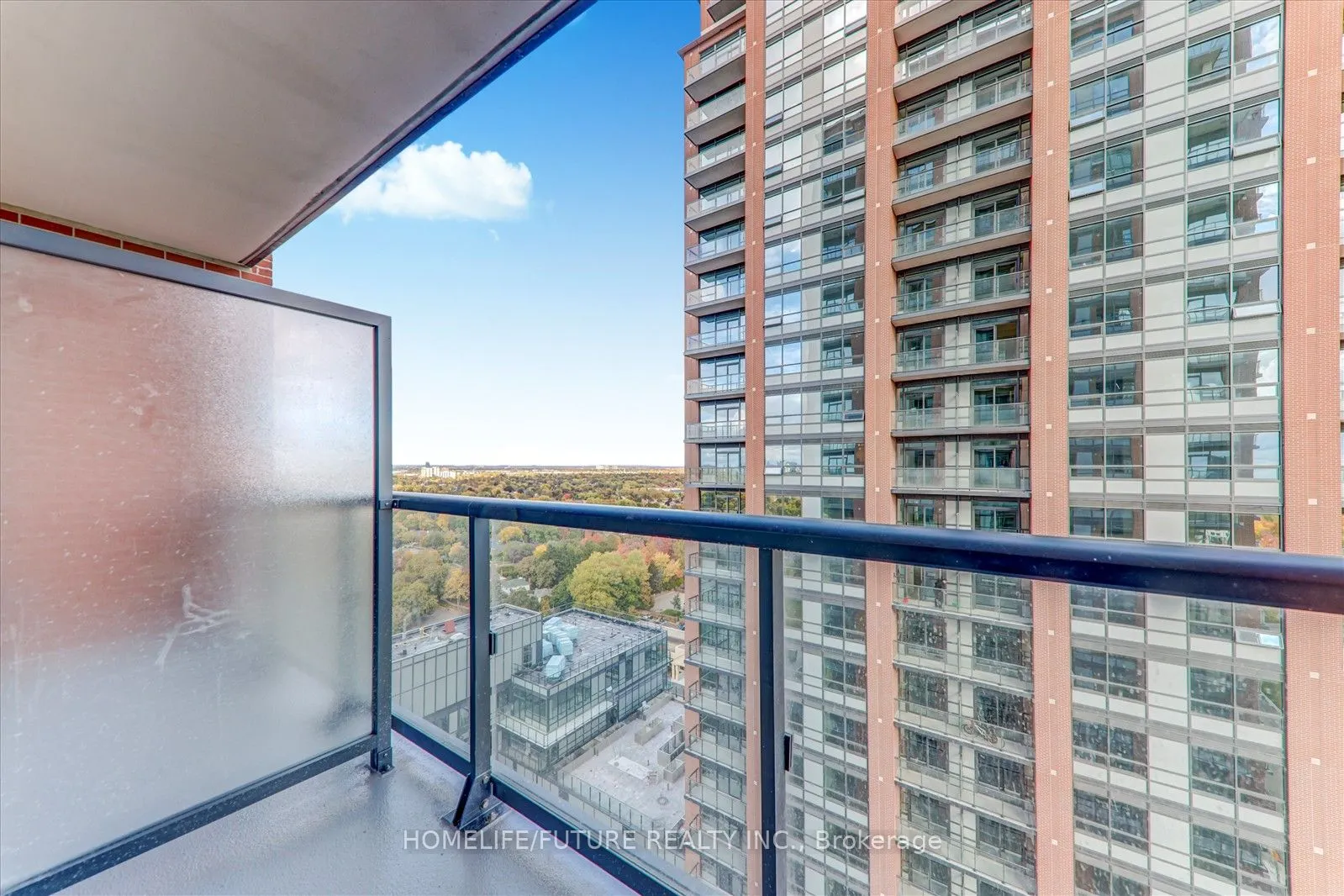 3260 Sheppard Avenue E #1906