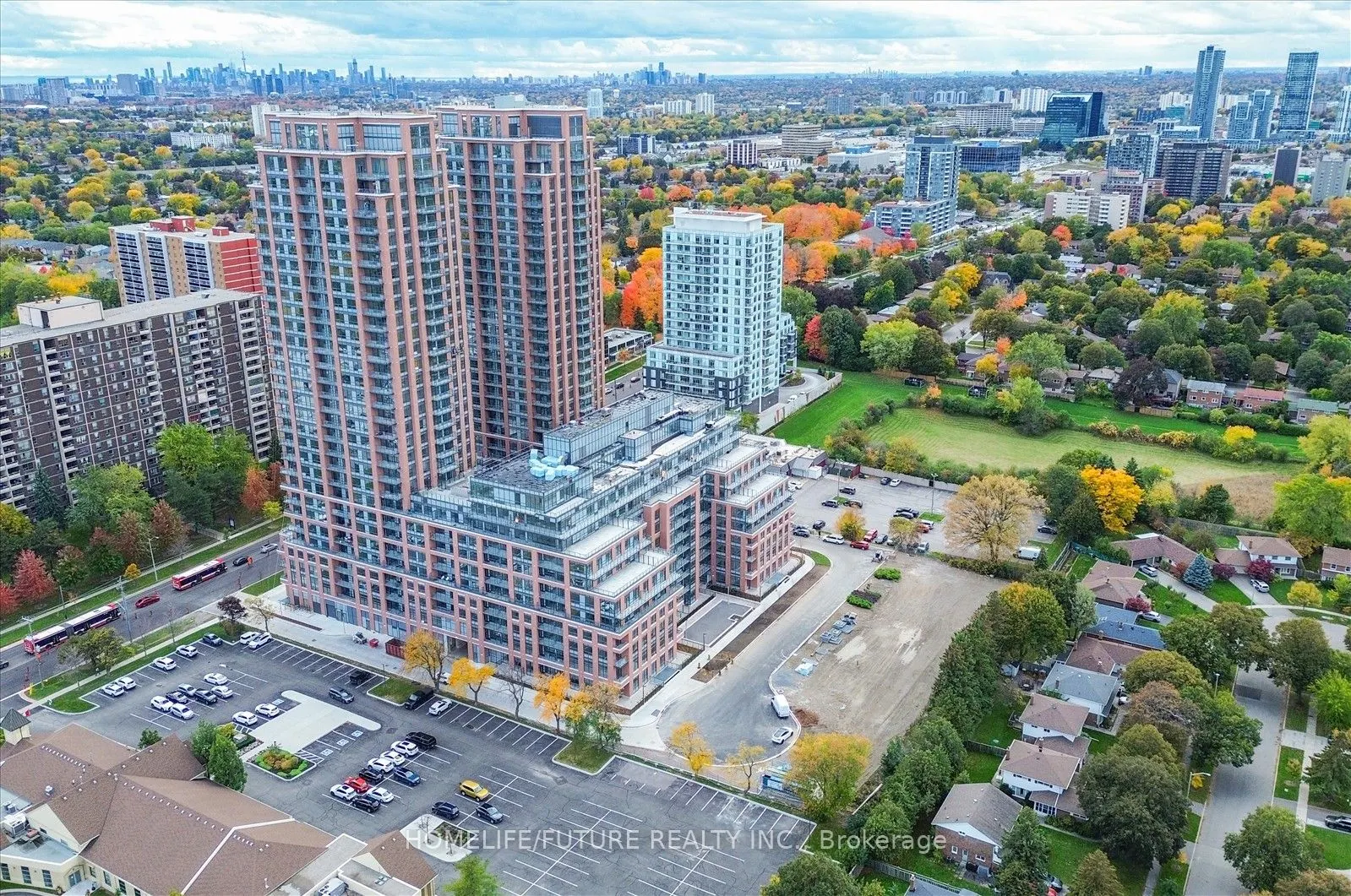 3260 Sheppard Avenue E #1906