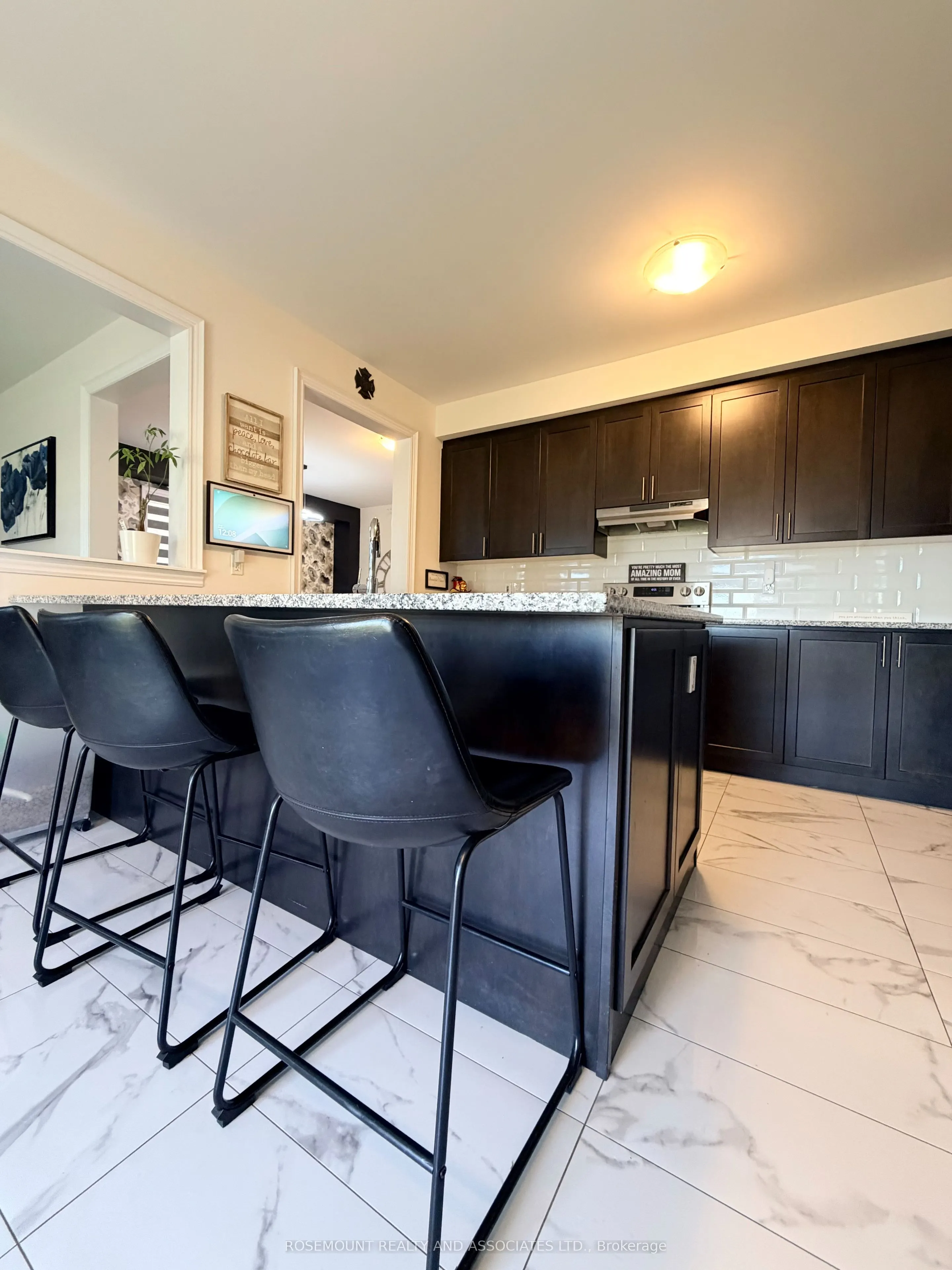 94 Wamsley Crescent