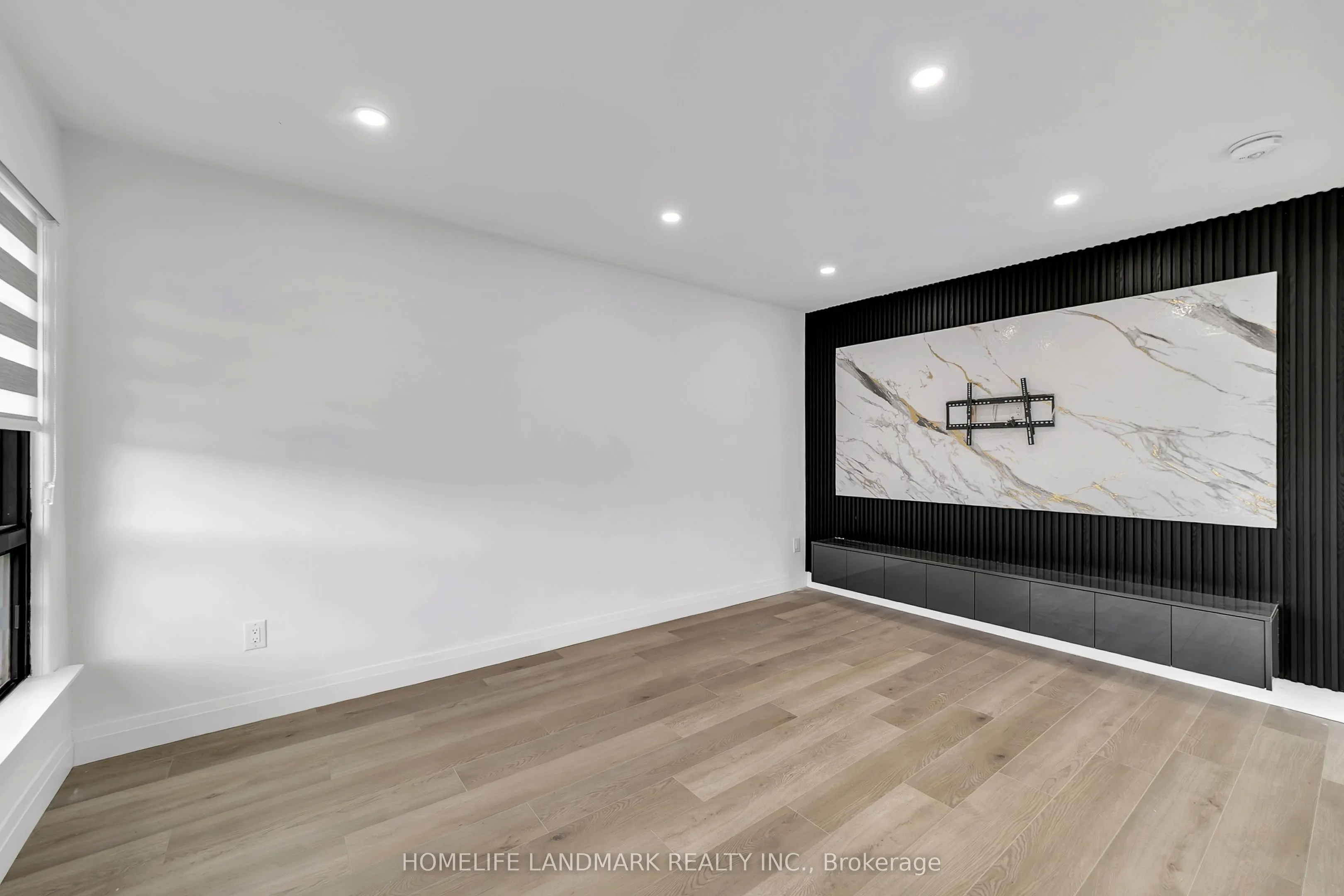31A (Main Floor) Laurel Avenue