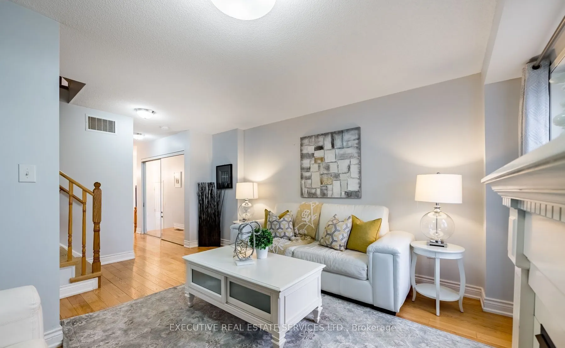 495 Rossland Road E