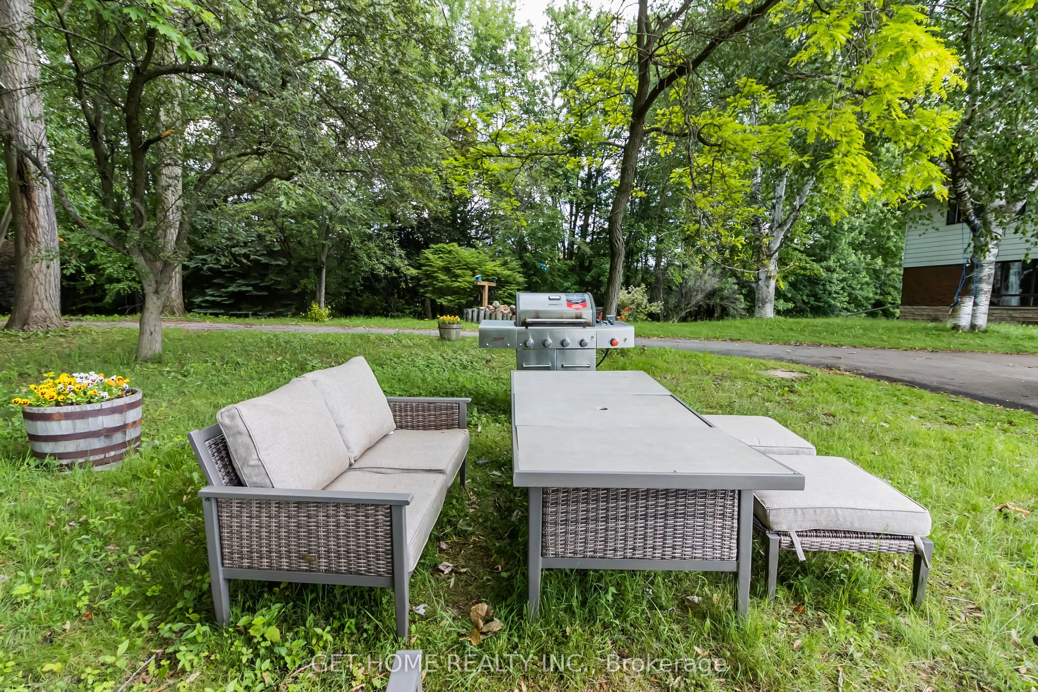 4475 Country Lane E