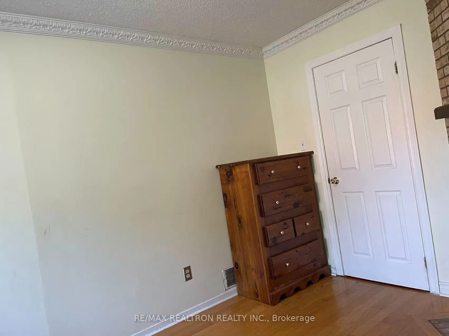 9 Flatwoods Drive #Room 1