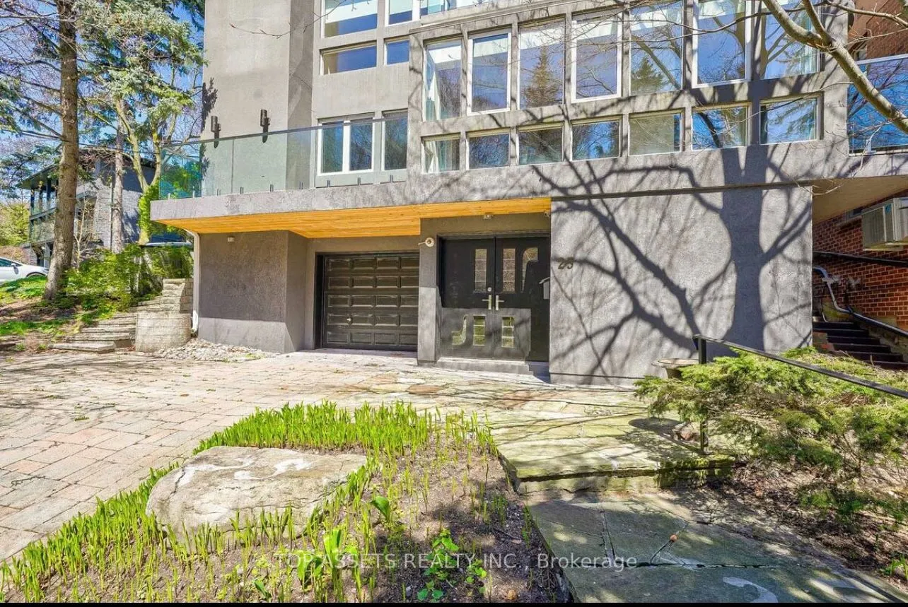 25 Fallingbrook Drive
